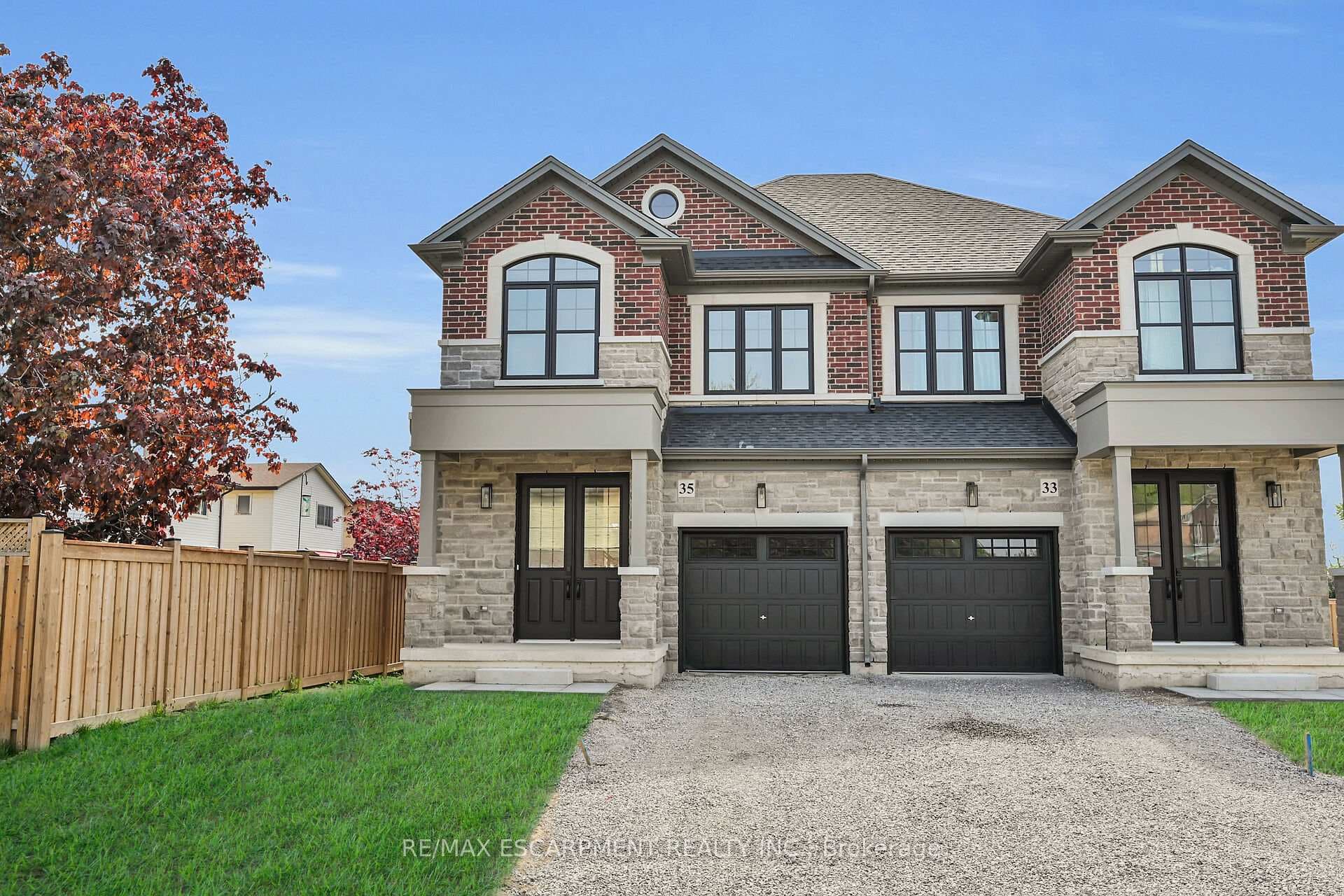 35 Kingfisher Drive photo 1