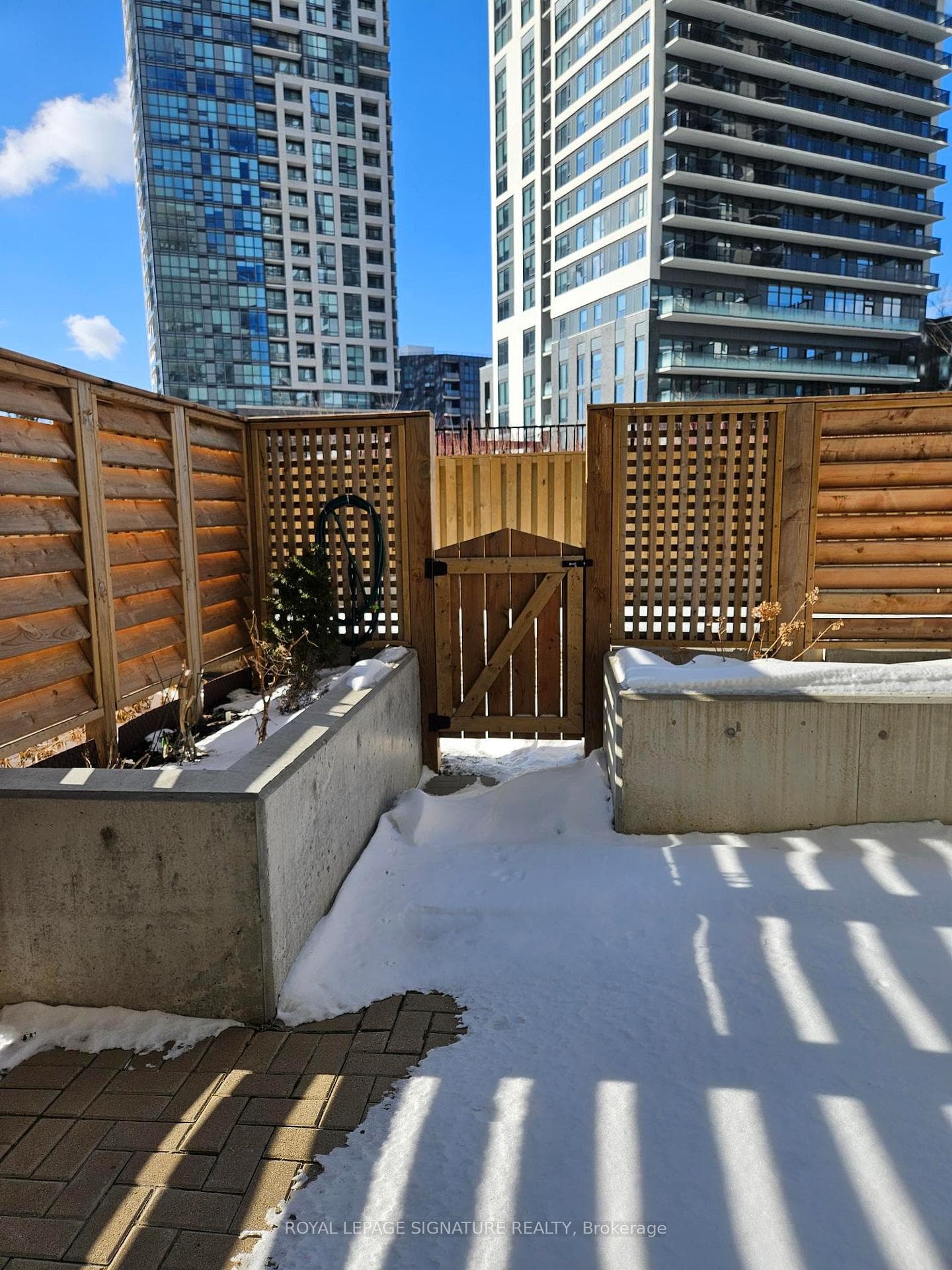 101 Subway Crescent Unit 101 photo 11