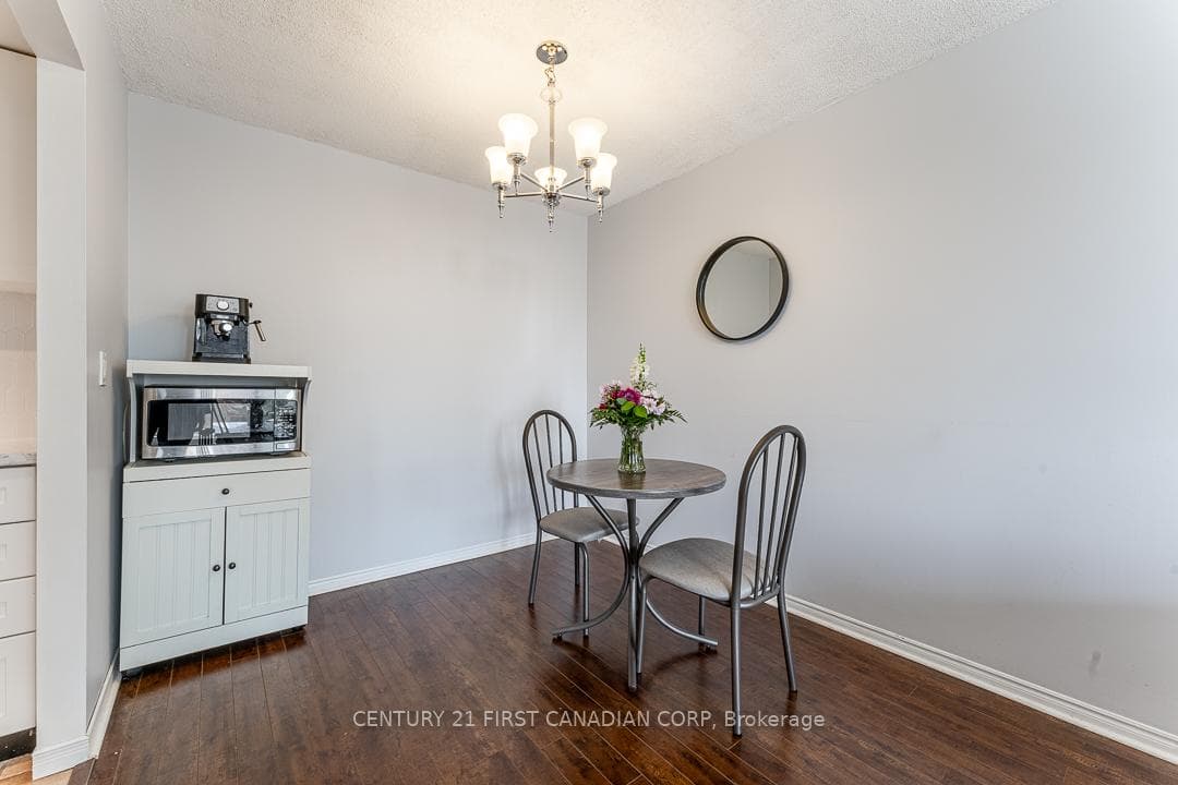 155 Kent Street Unit 803 photo 11