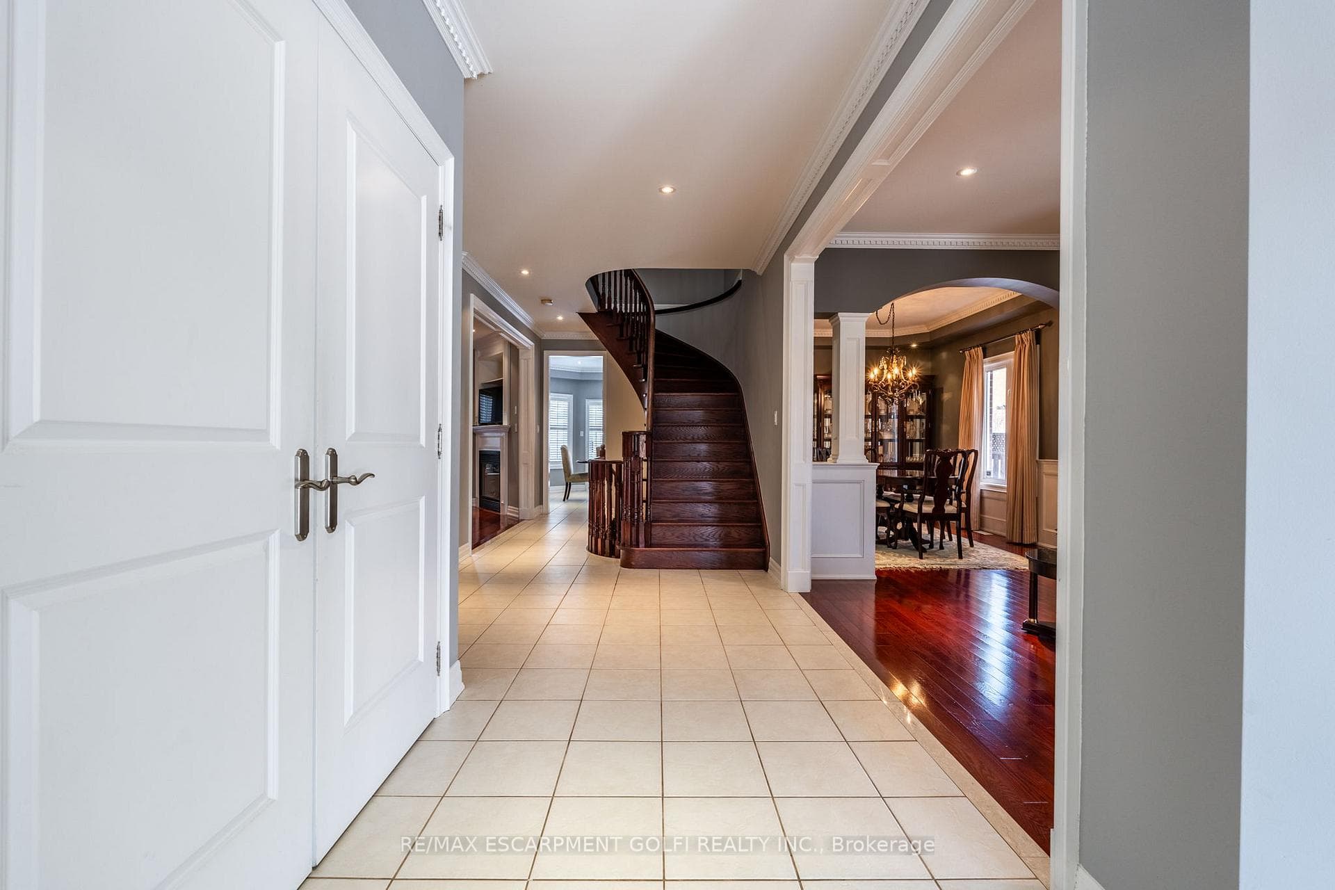 3193 Innisdale Road photo 4