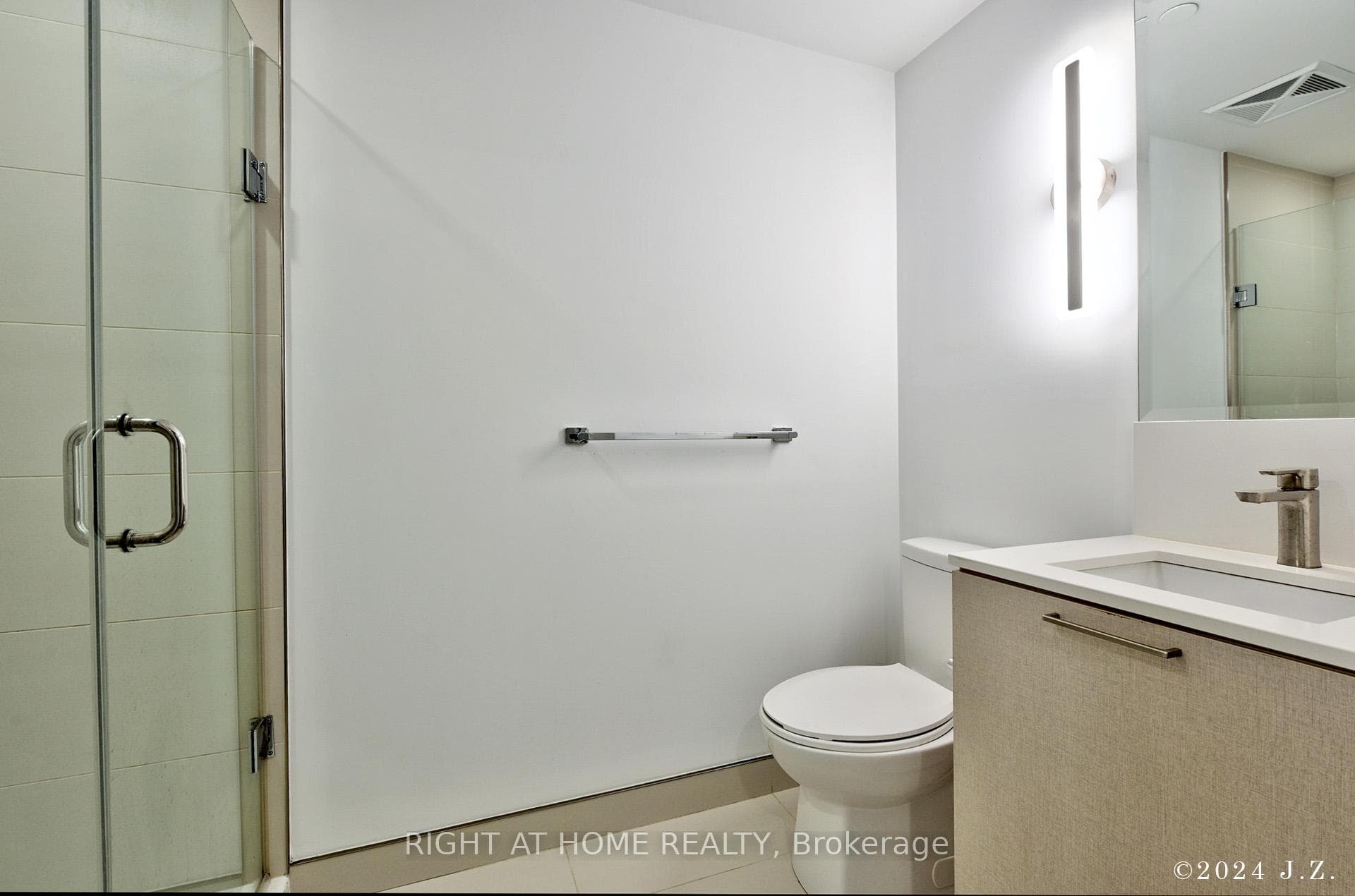 19 Western Battery Road Unit 808 photo 6