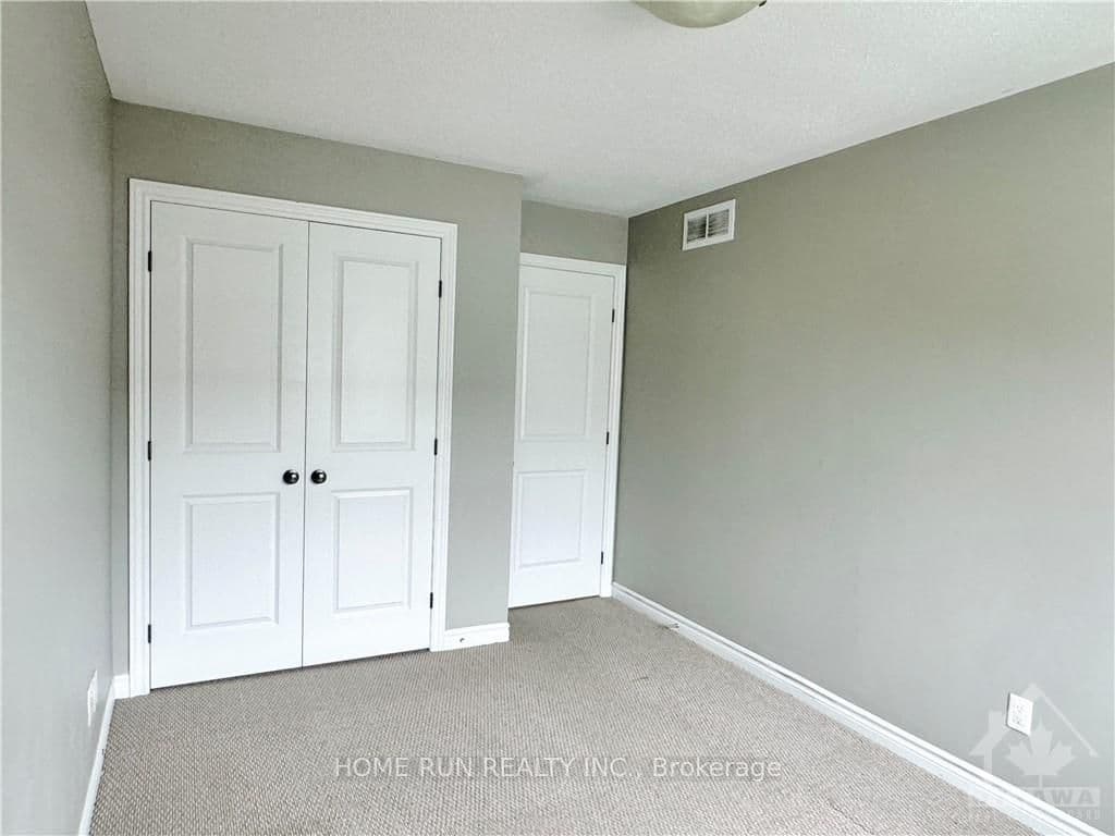 424 GERRY LALONDE Drive photo 19