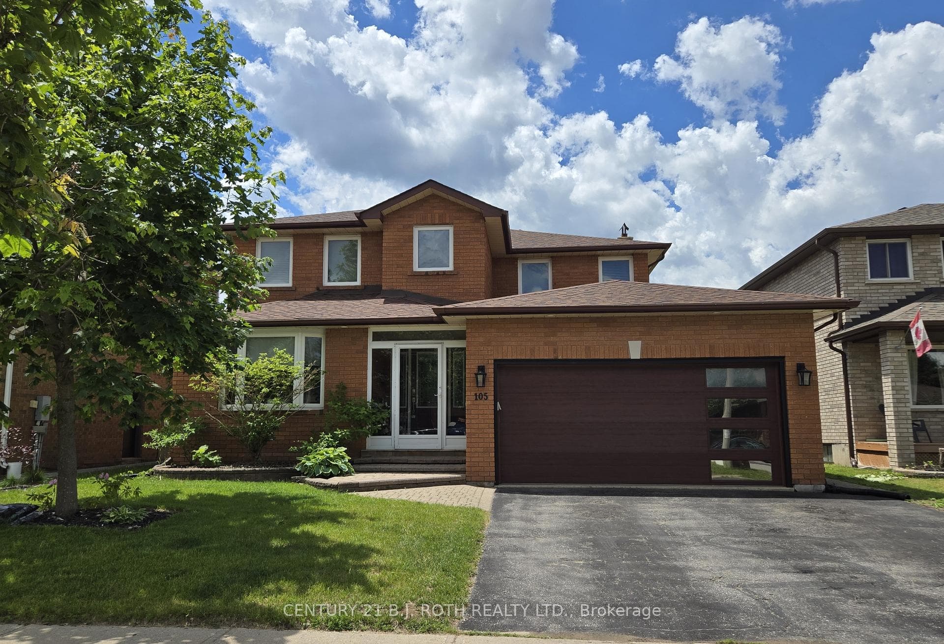 105 Chieftain Crescent photo 1