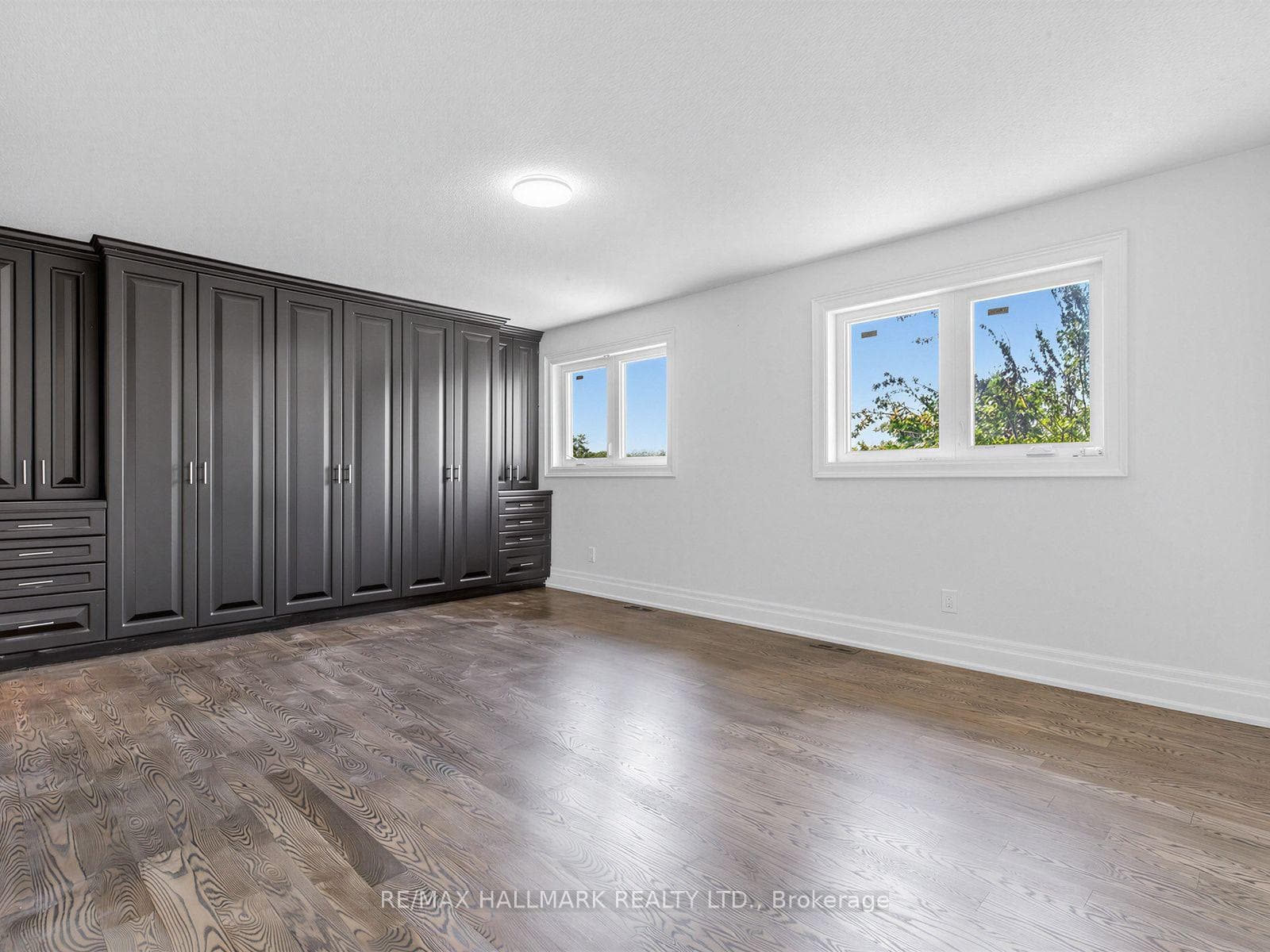 287 Andy Crescent photo 21
