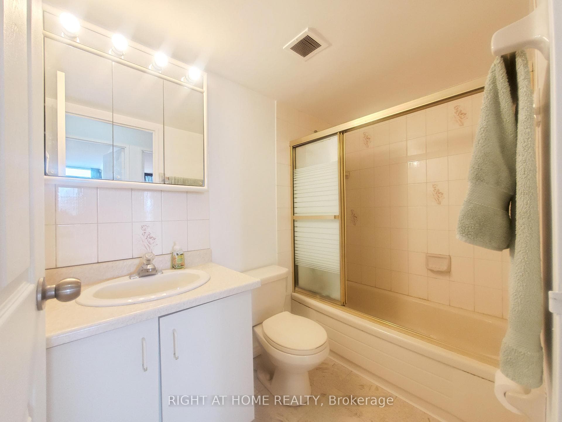3300 Don Mills Road Unit 607 photo 18