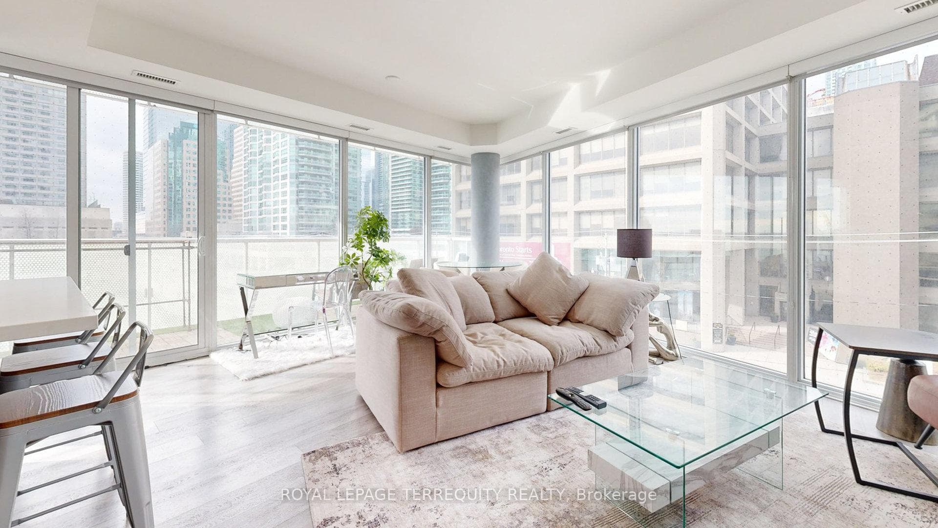 15 Queens Quay Unit 320 photo 15