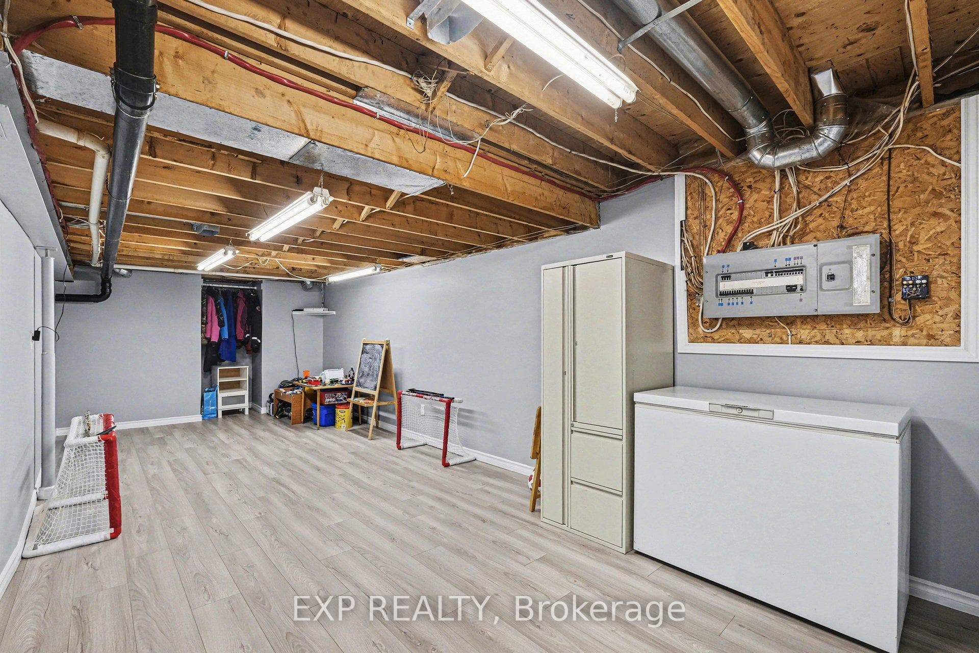 1284 Old Carriage Lane photo 27
