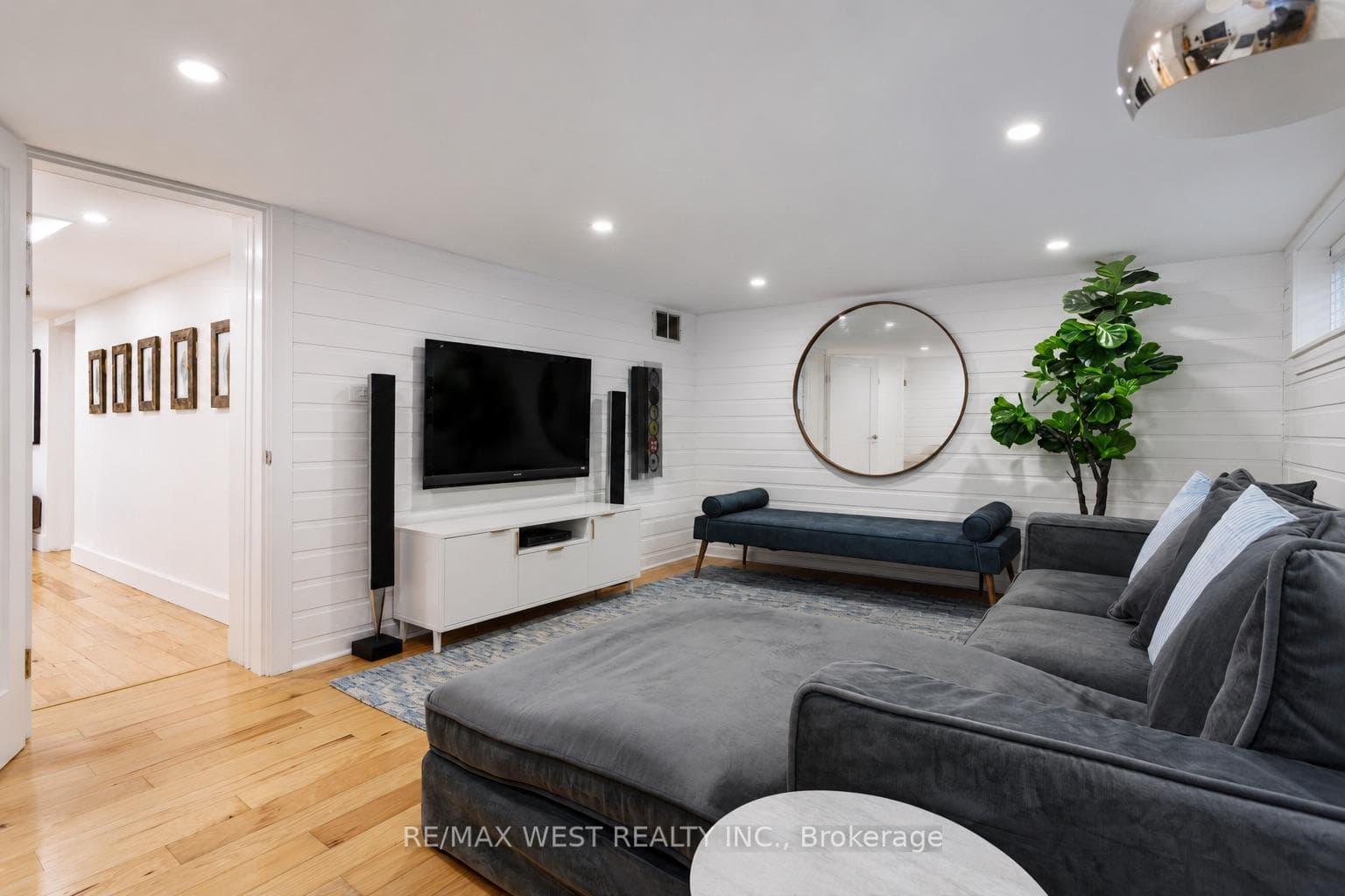 12 Brentwood Road photo 11