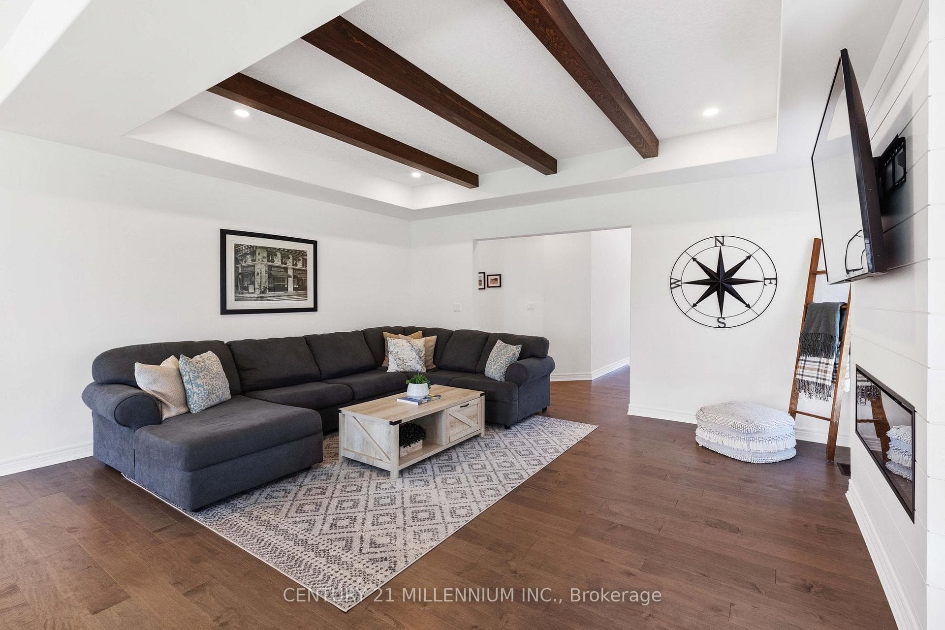 135 Plewes Drive photo 8