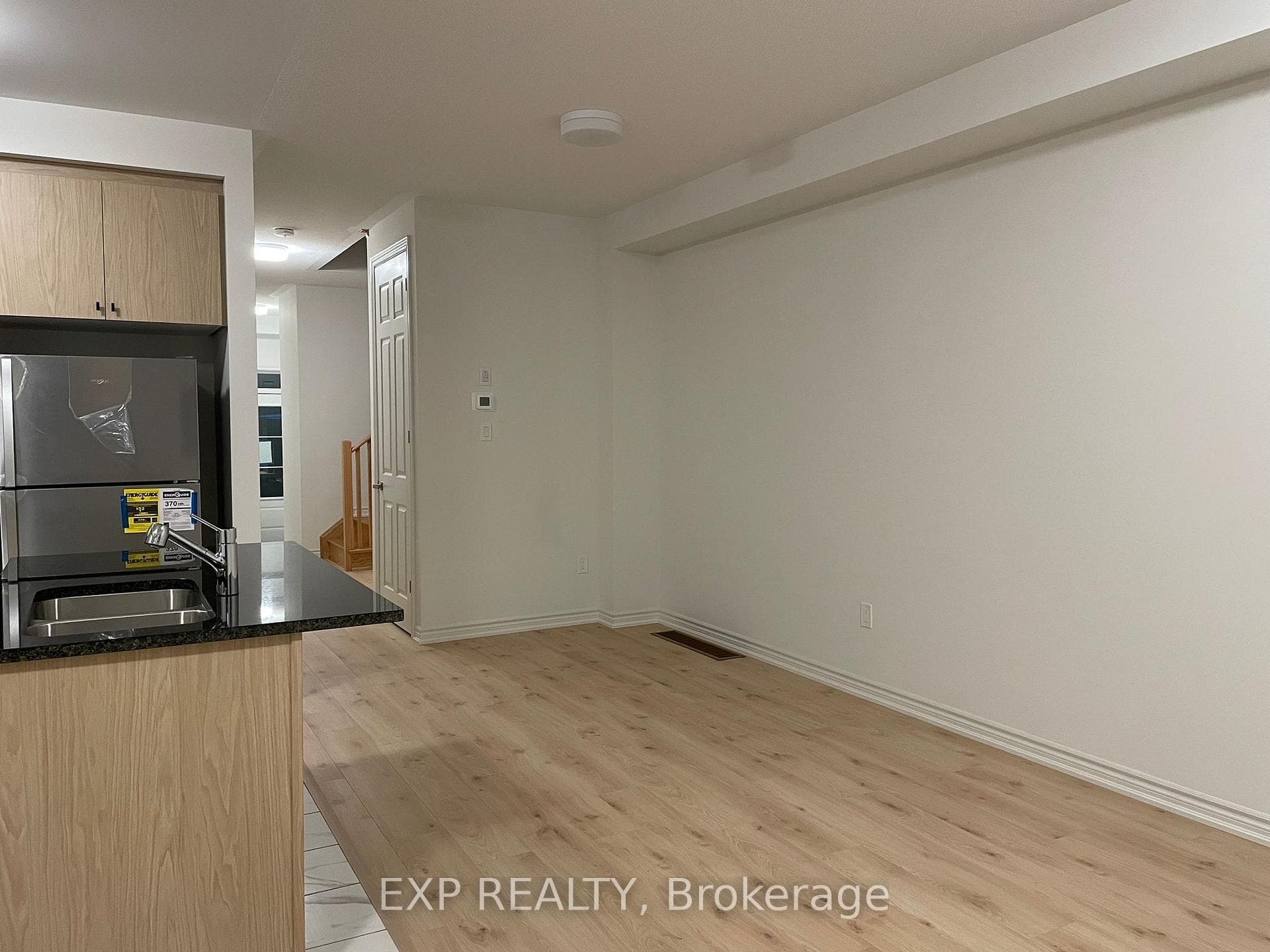 534 Worden Street photo 6