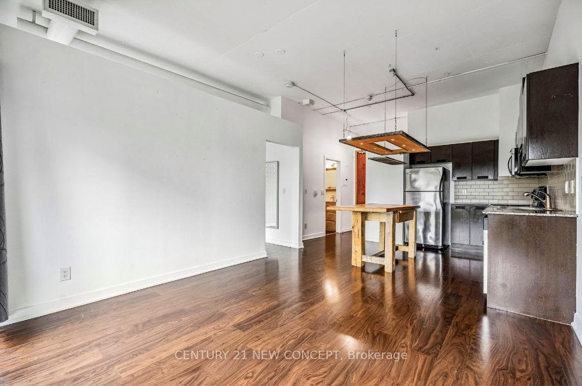 2 Fieldway Road Unit 302 photo 10