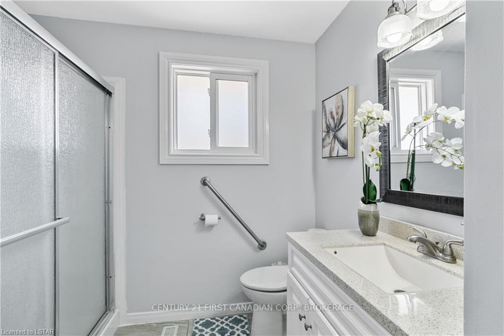 332 BELFIELD Street photo 23