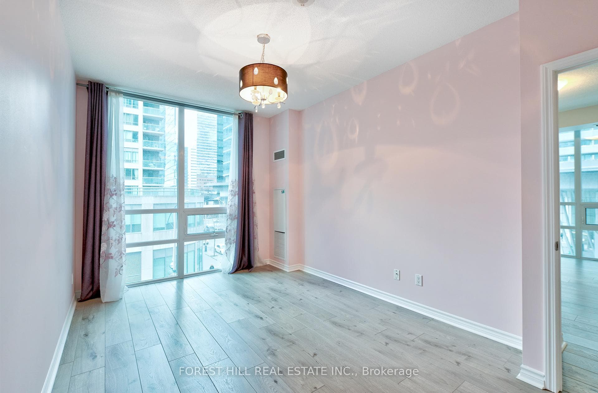 19 Grand Trunk Crescent Unit 306 photo 18