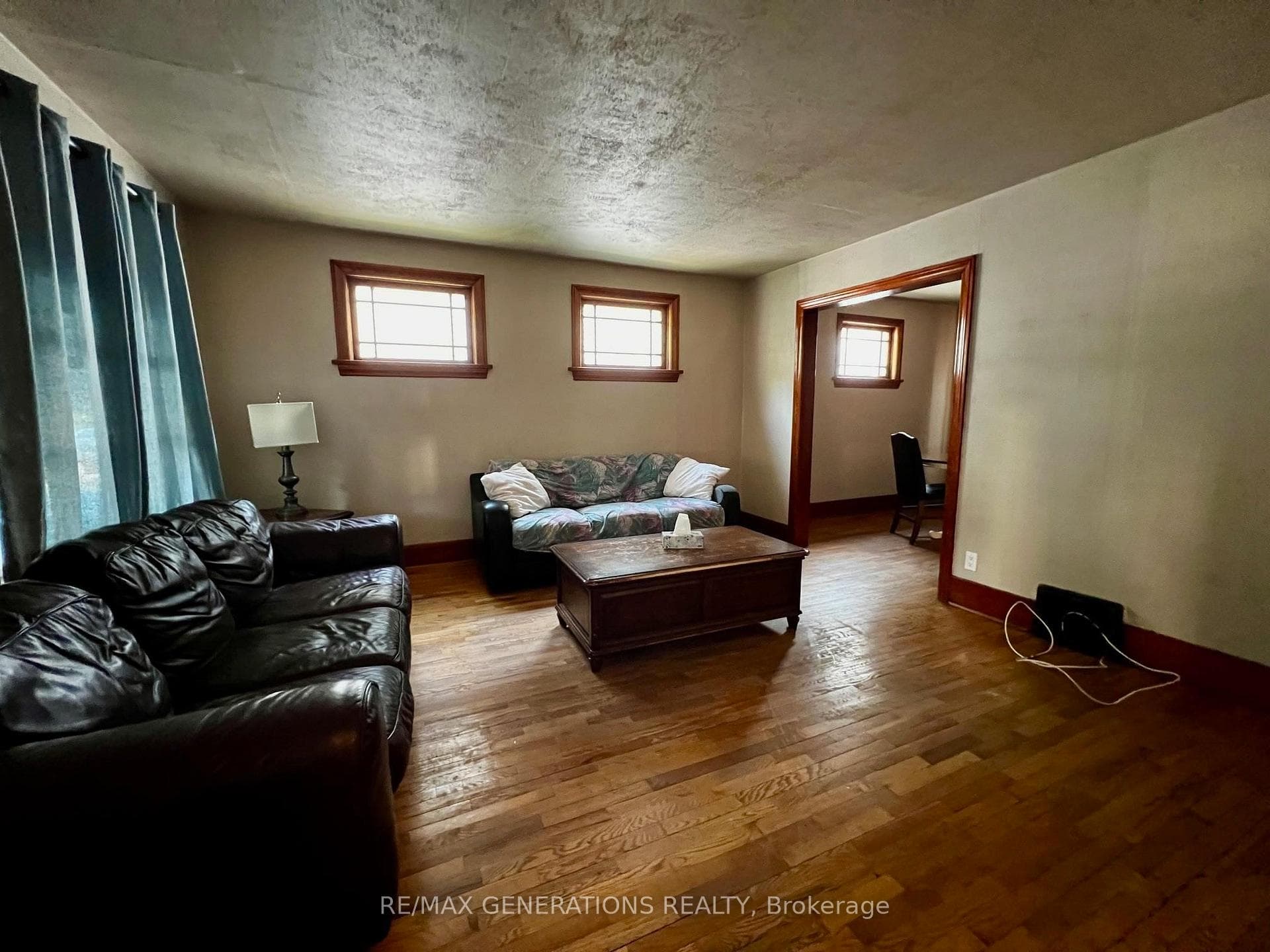 225 Norah Street photo 4