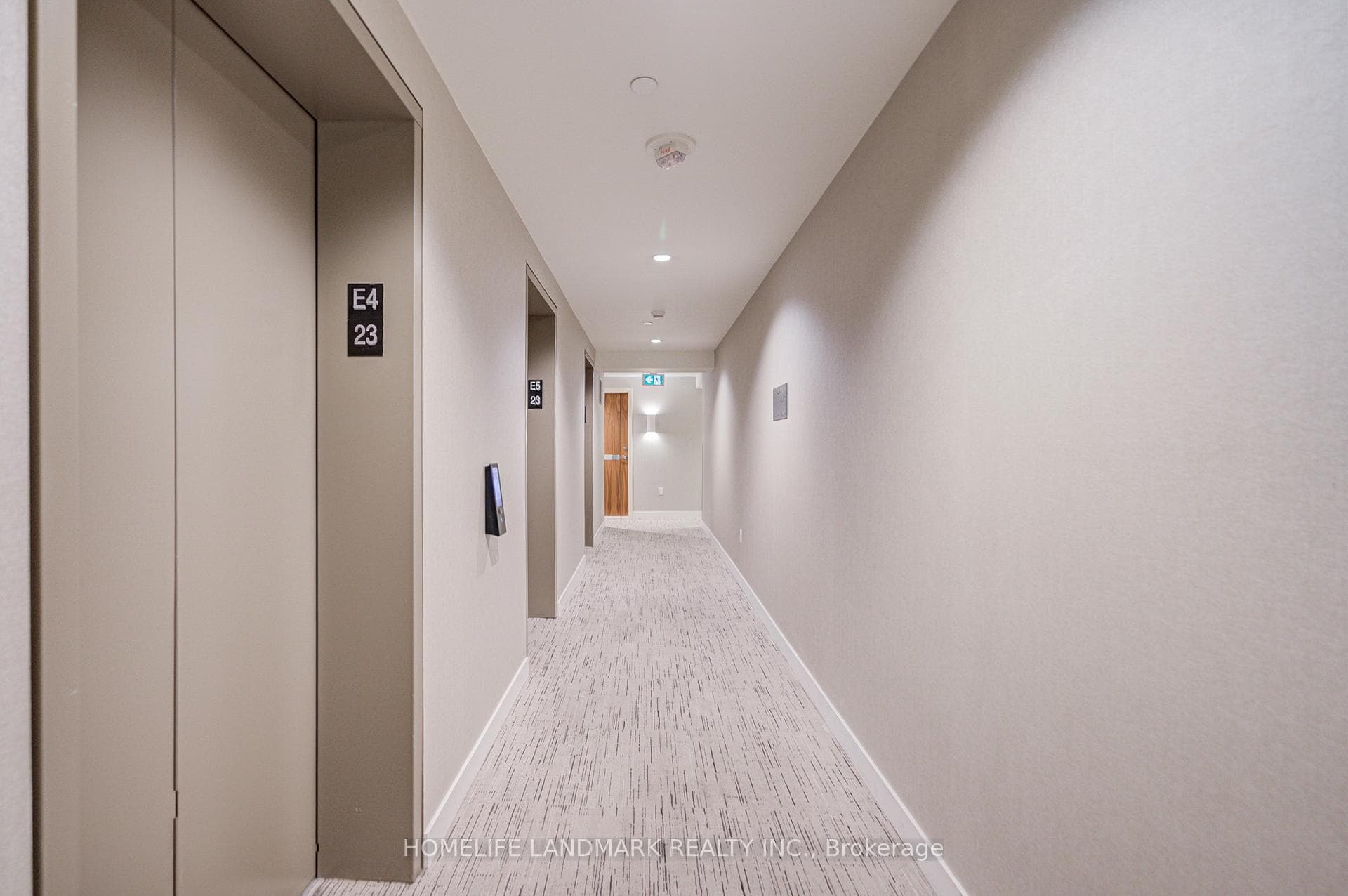 85 Mcmahon Drive Unit 2303 photo 6