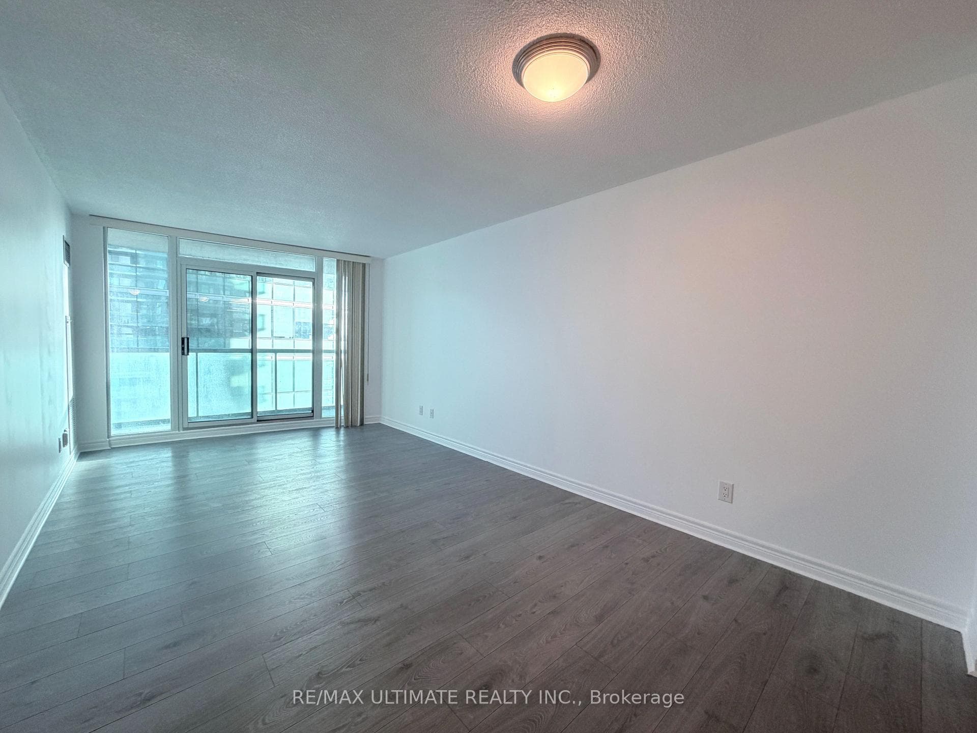 30 Grand Trunk Crescent Unit 2308 photo 2