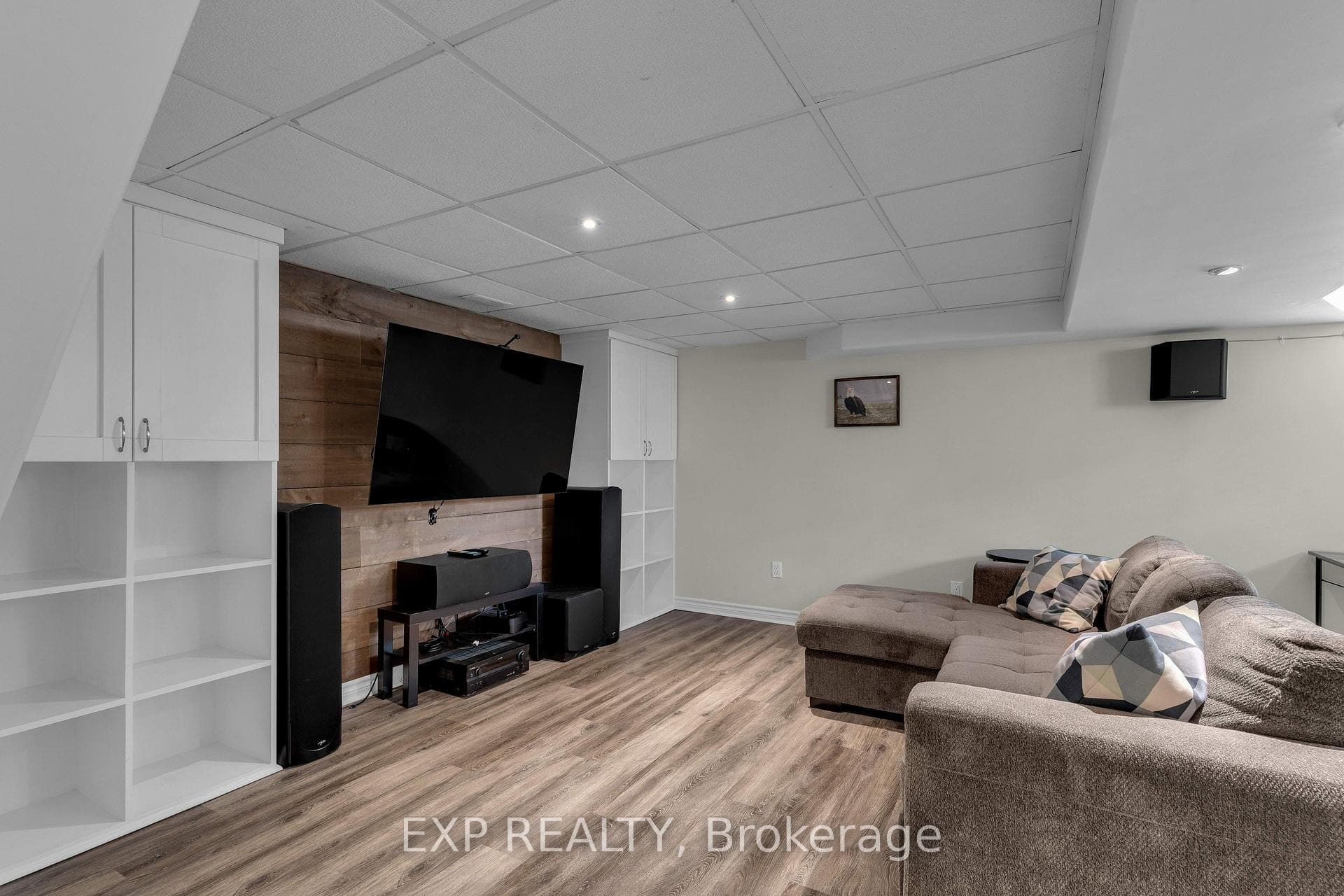 872 Muirfield Crescent photo 33