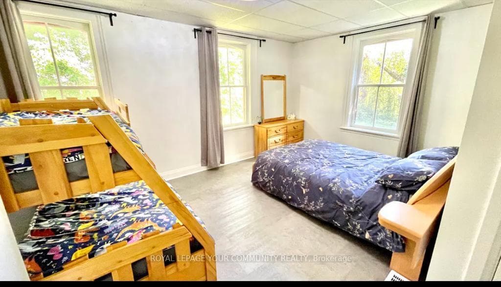 754 The Queensway N/A photo 9