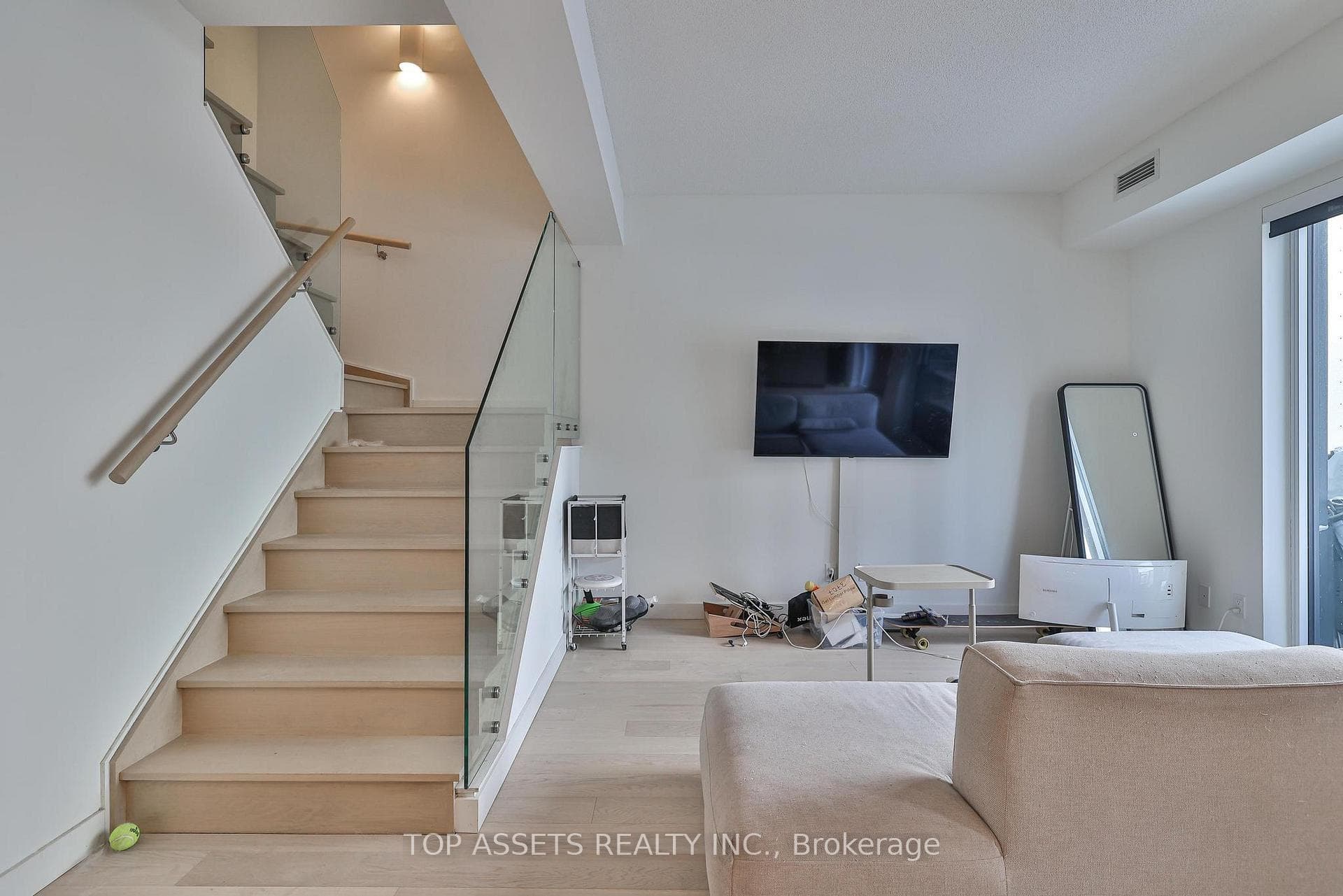 29 McMahon Drive photo 6