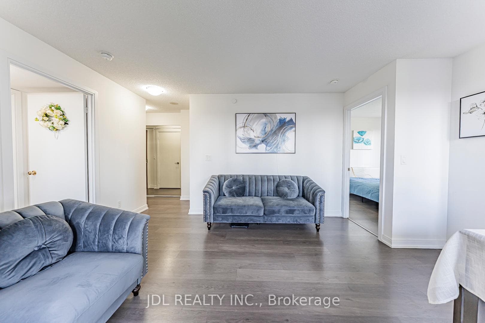 255 Village Green Square Unit 1402 photo 5