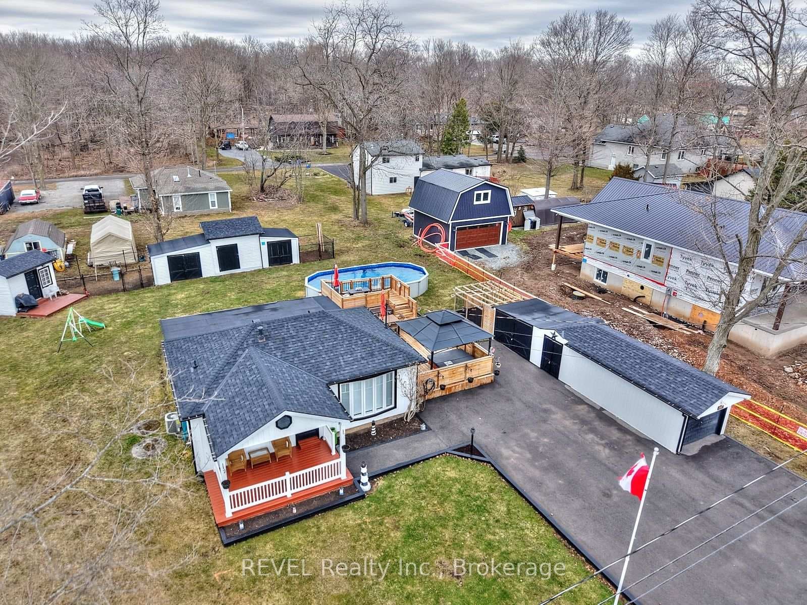 4875 Mapleview Crescent photo 4