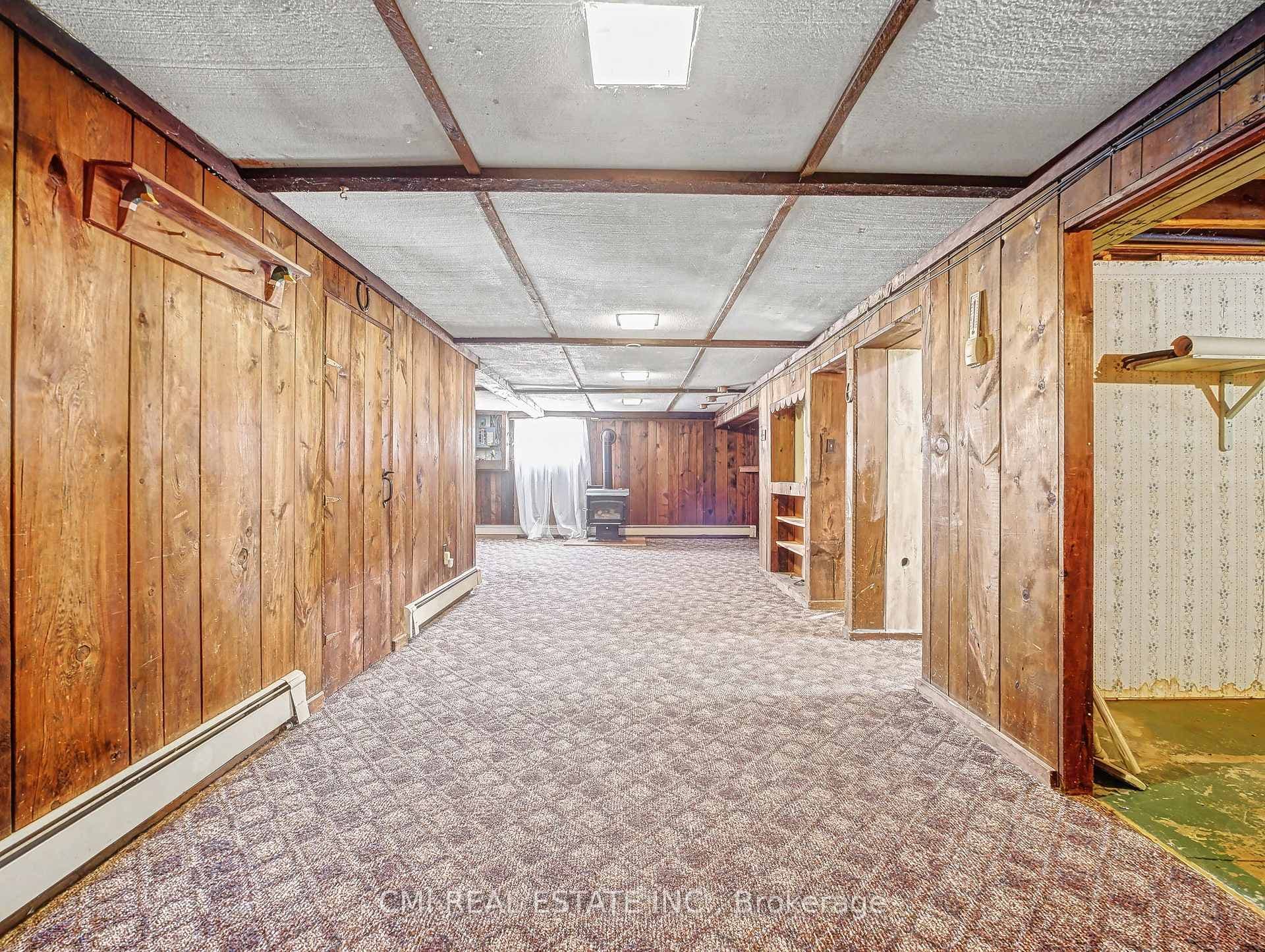 877 Killaly Street photo 29
