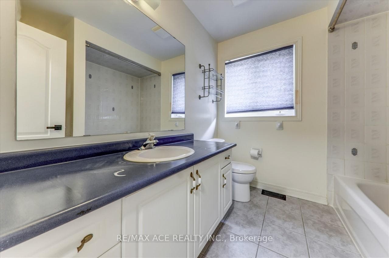 412 Oaktree Circle photo 24