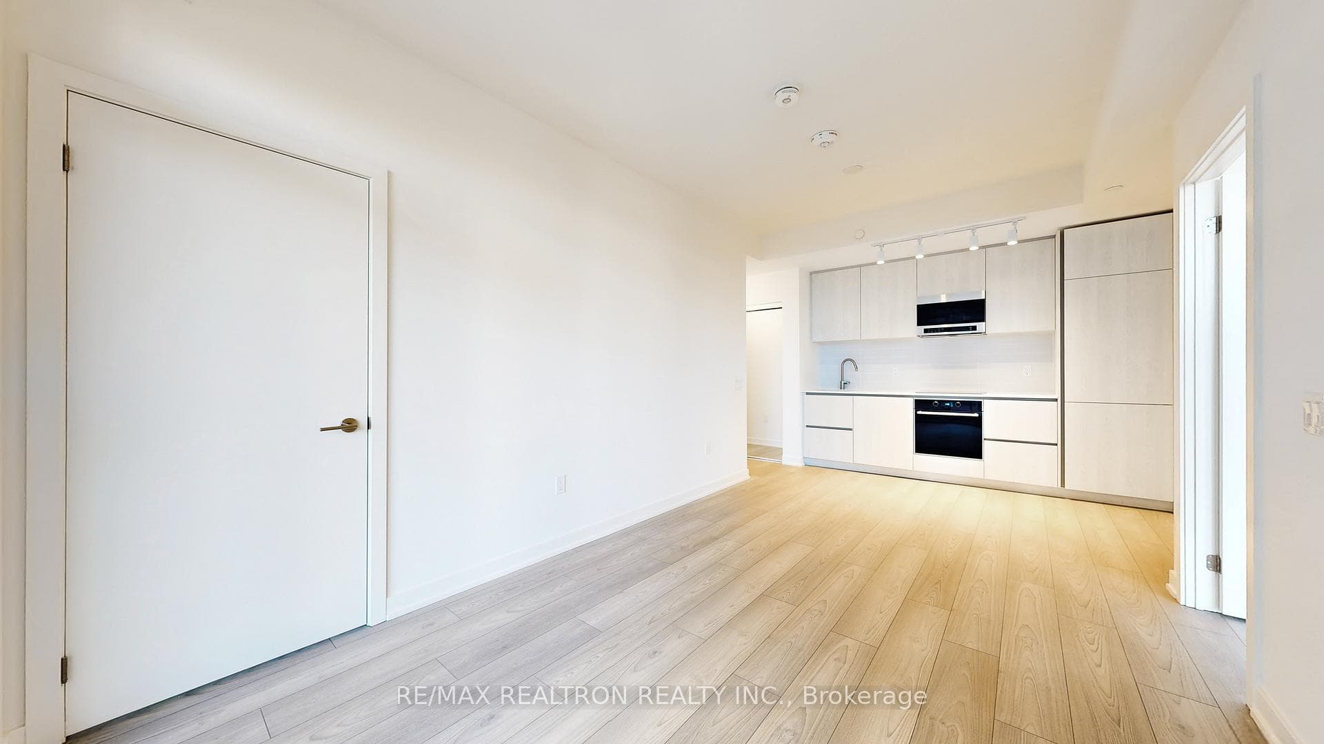 110 Broadway Avenue Unit 1405S photo 12