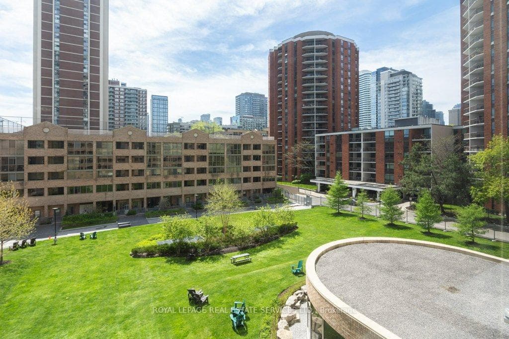 15 Maitland Place Unit 409 photo 15