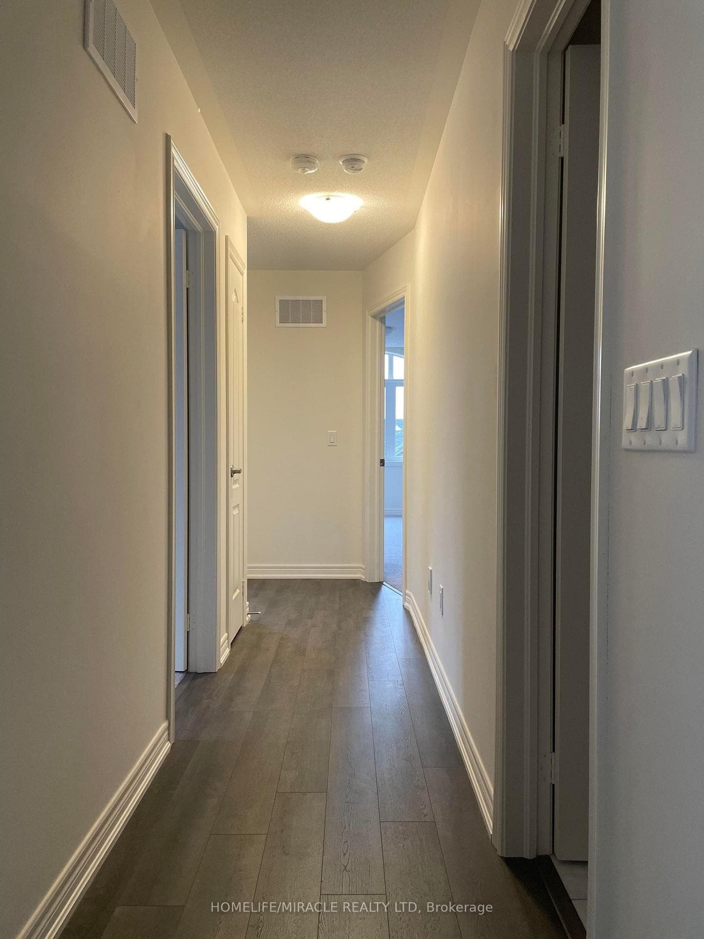 460 Silver Maple Road photo 15