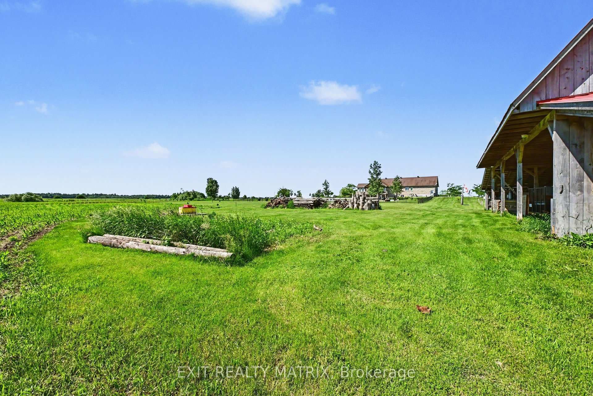 3139 Birchgrove Road photo 38