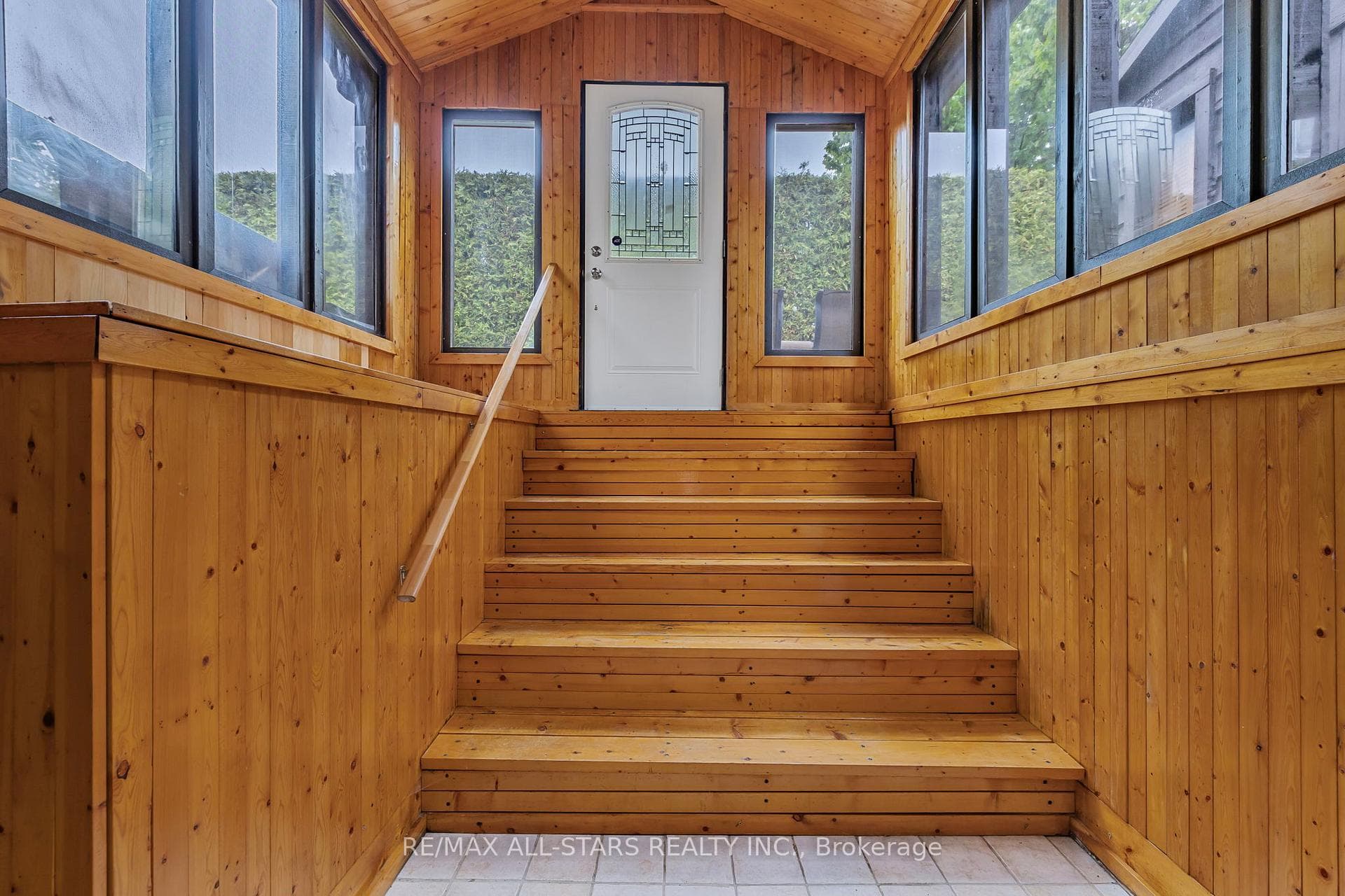 Lower level walk-up to backyard