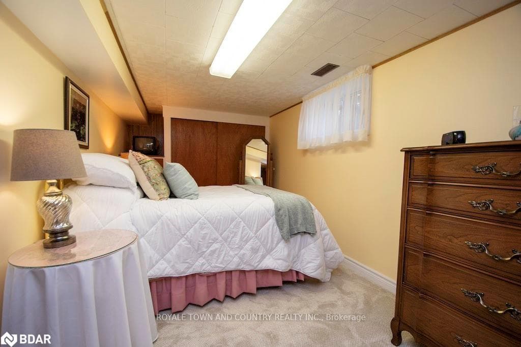 55 Wellington Street photo 23