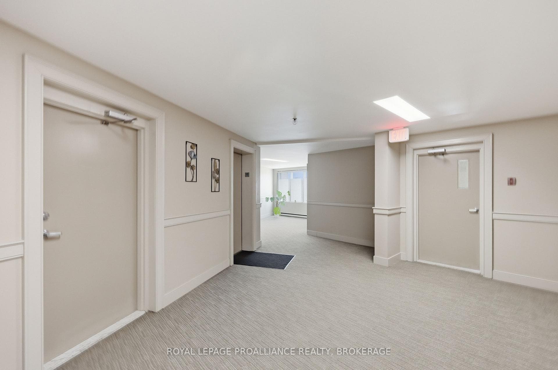 358 Queen Mary Road Unit 609 photo 15
