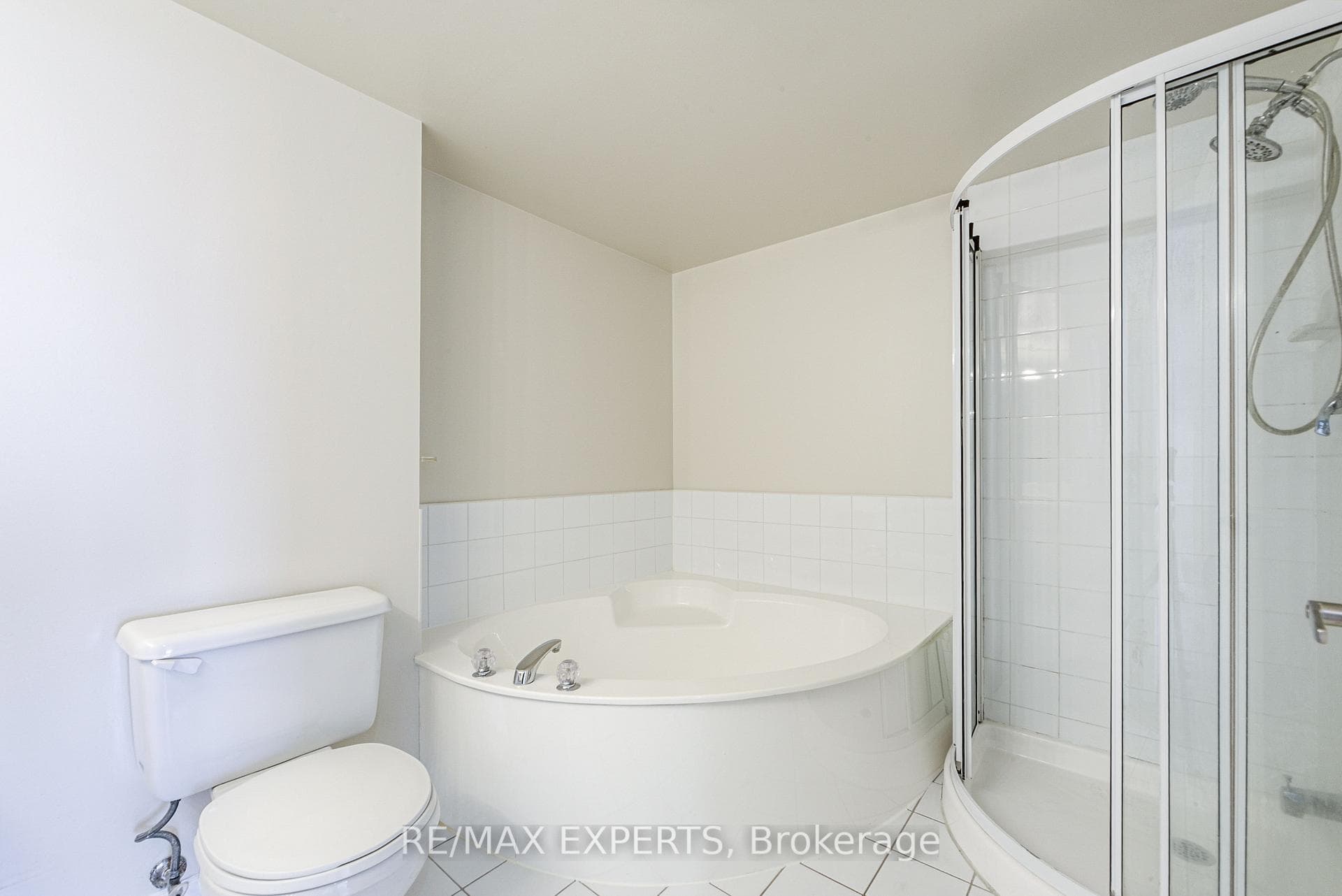 7 Townsgate Drive Unit 1506 photo 38