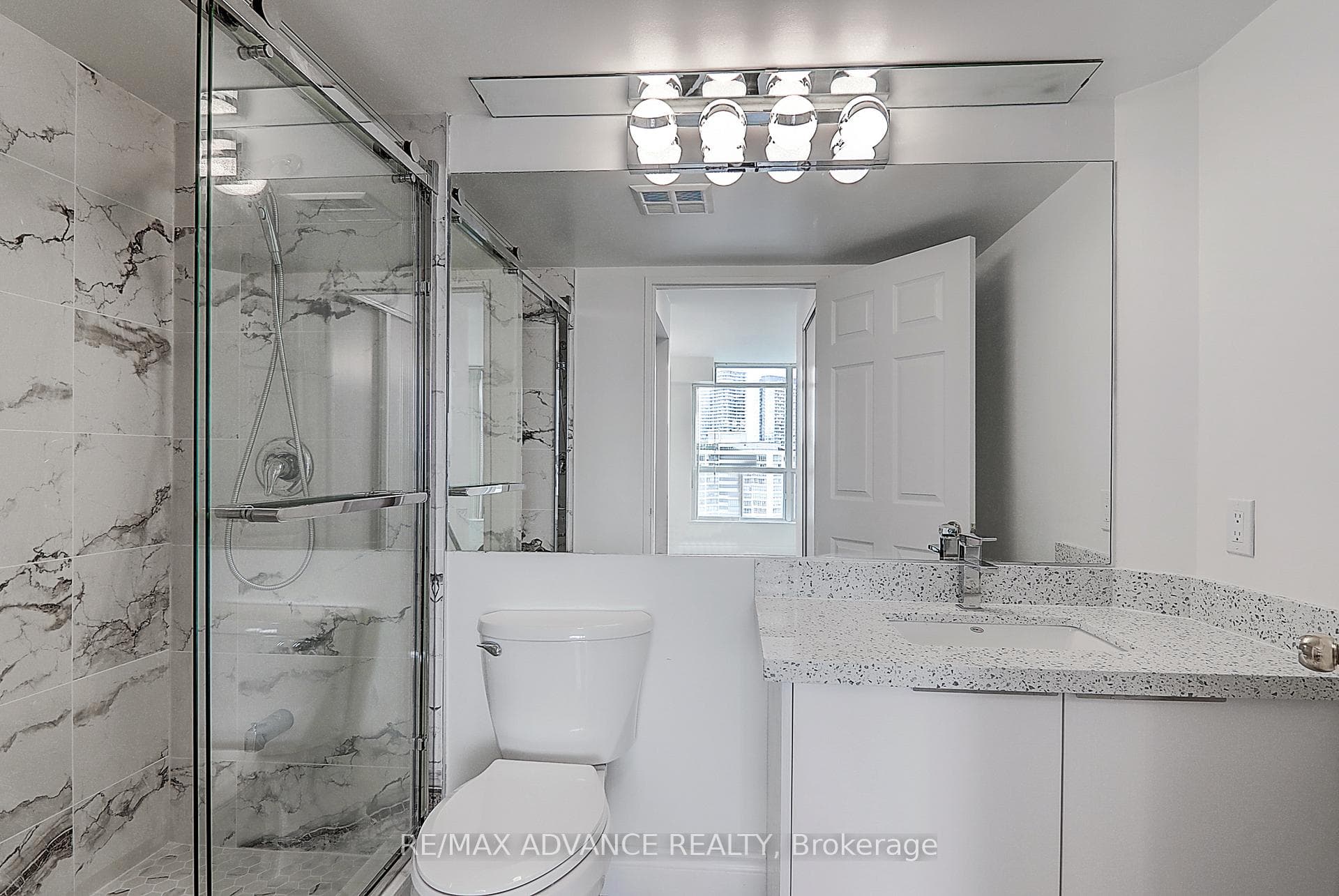 24 Wellesley Street Unit 1611 photo 9