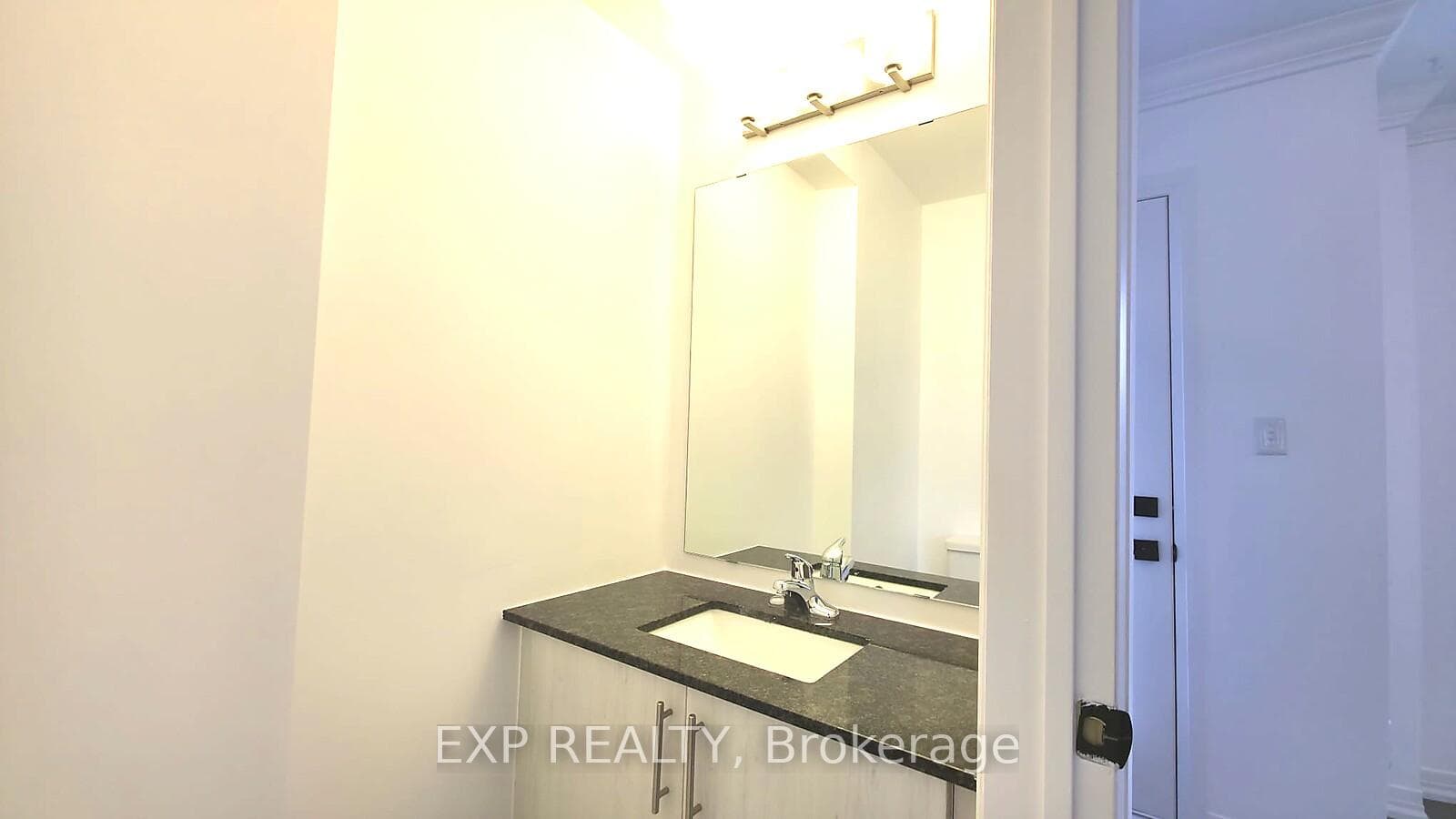 111 Fairlane Avenue photo 19
