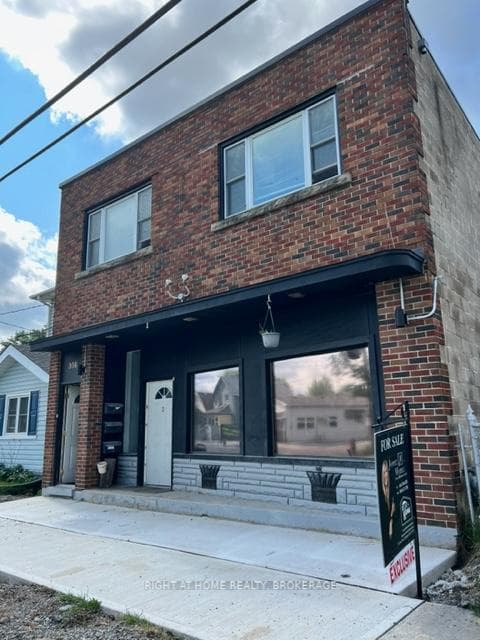 308 Broadway Street photo 2