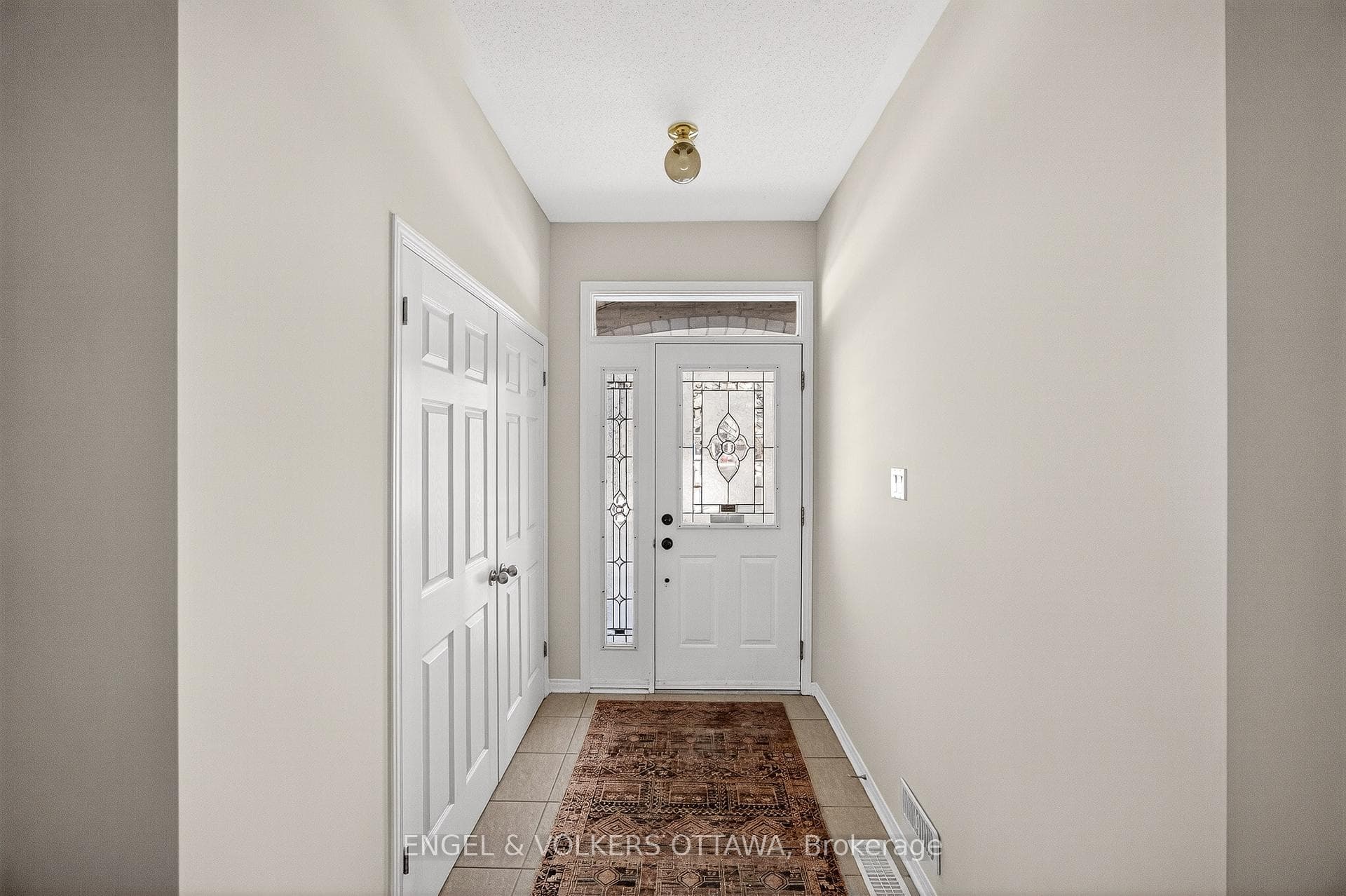 180 Lanark Avenue photo 5