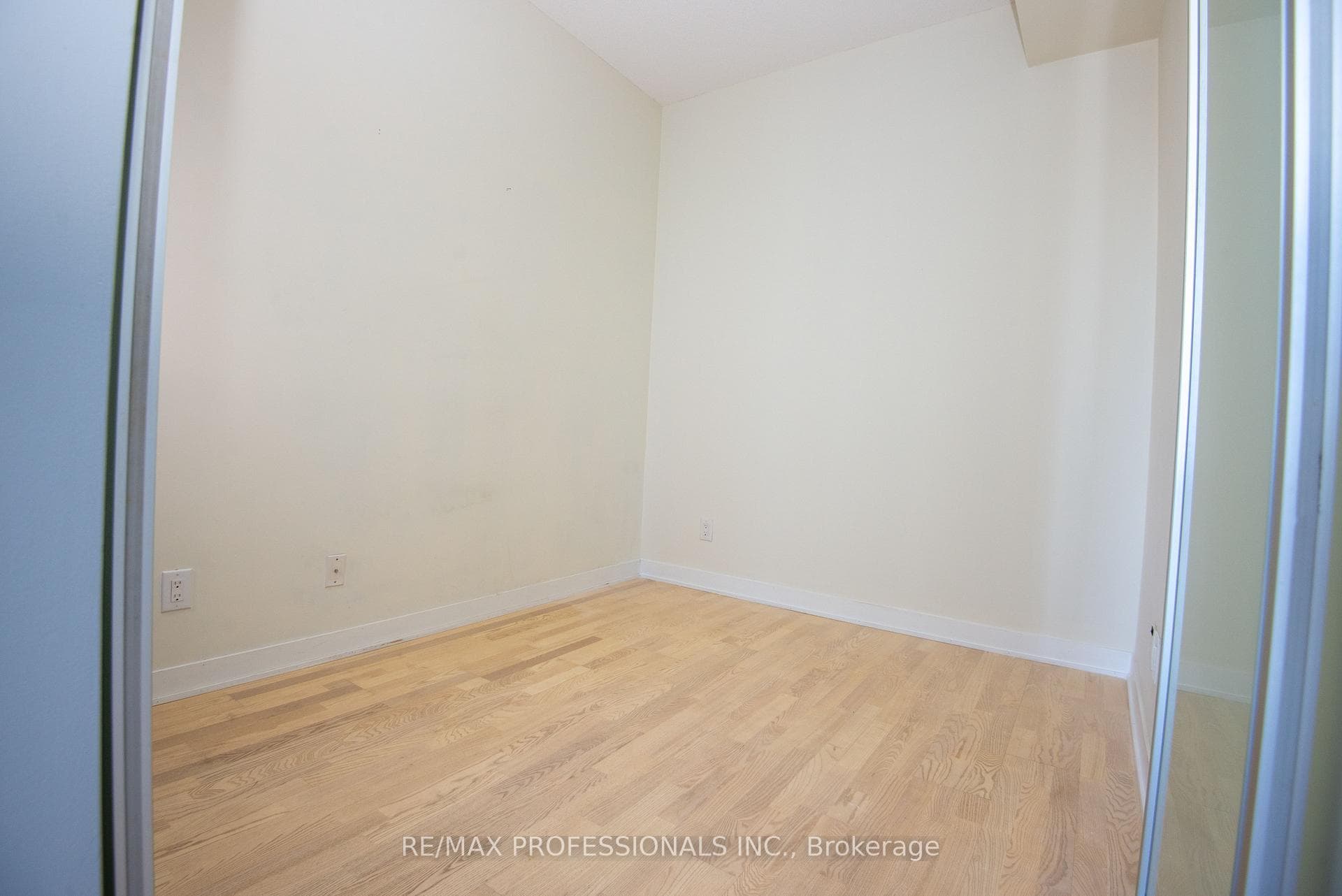 90 Park Lawn Road Unit 601 photo 8