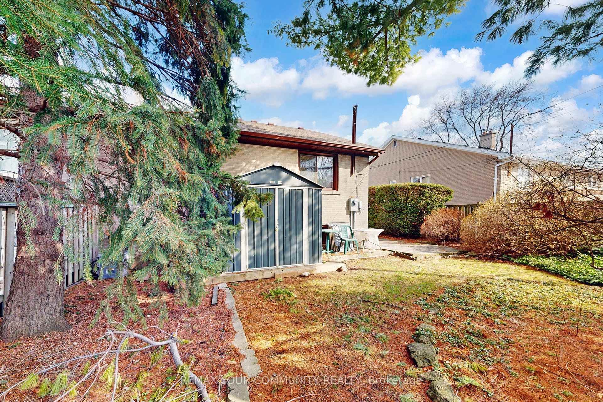 29 Pinemore Crescent photo 45