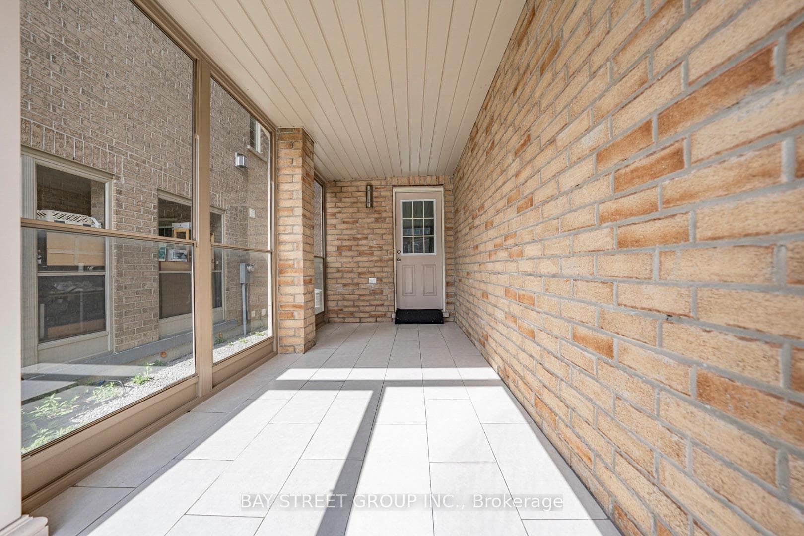13 Highbury Court photo 5