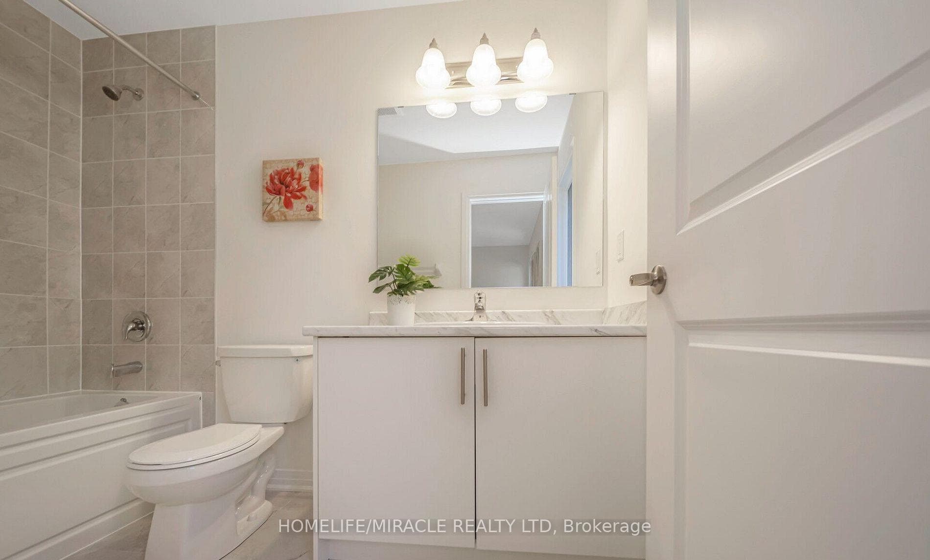 19 Tyler Avenue photo 26
