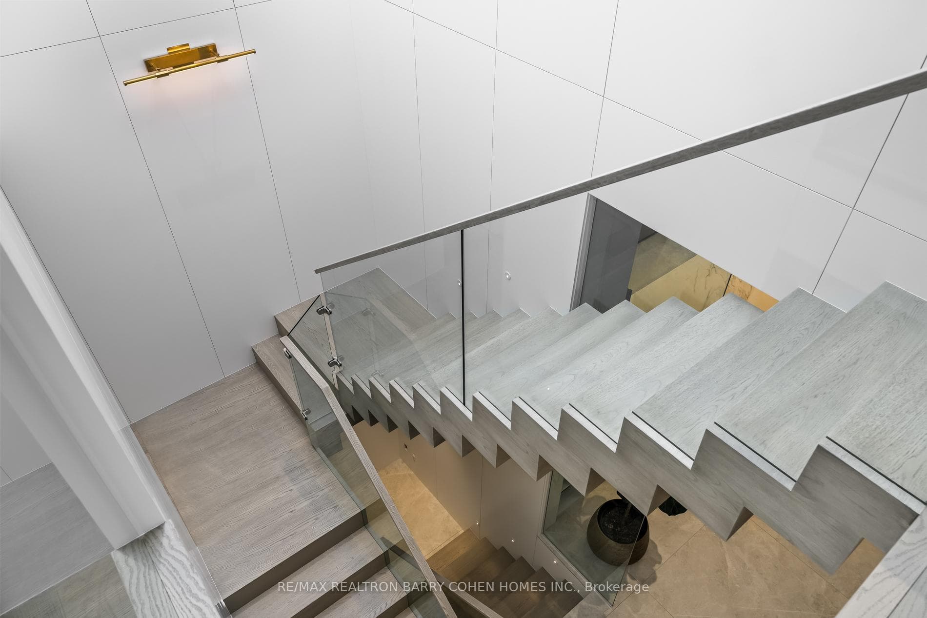 90 Esgore Drive photo 20
