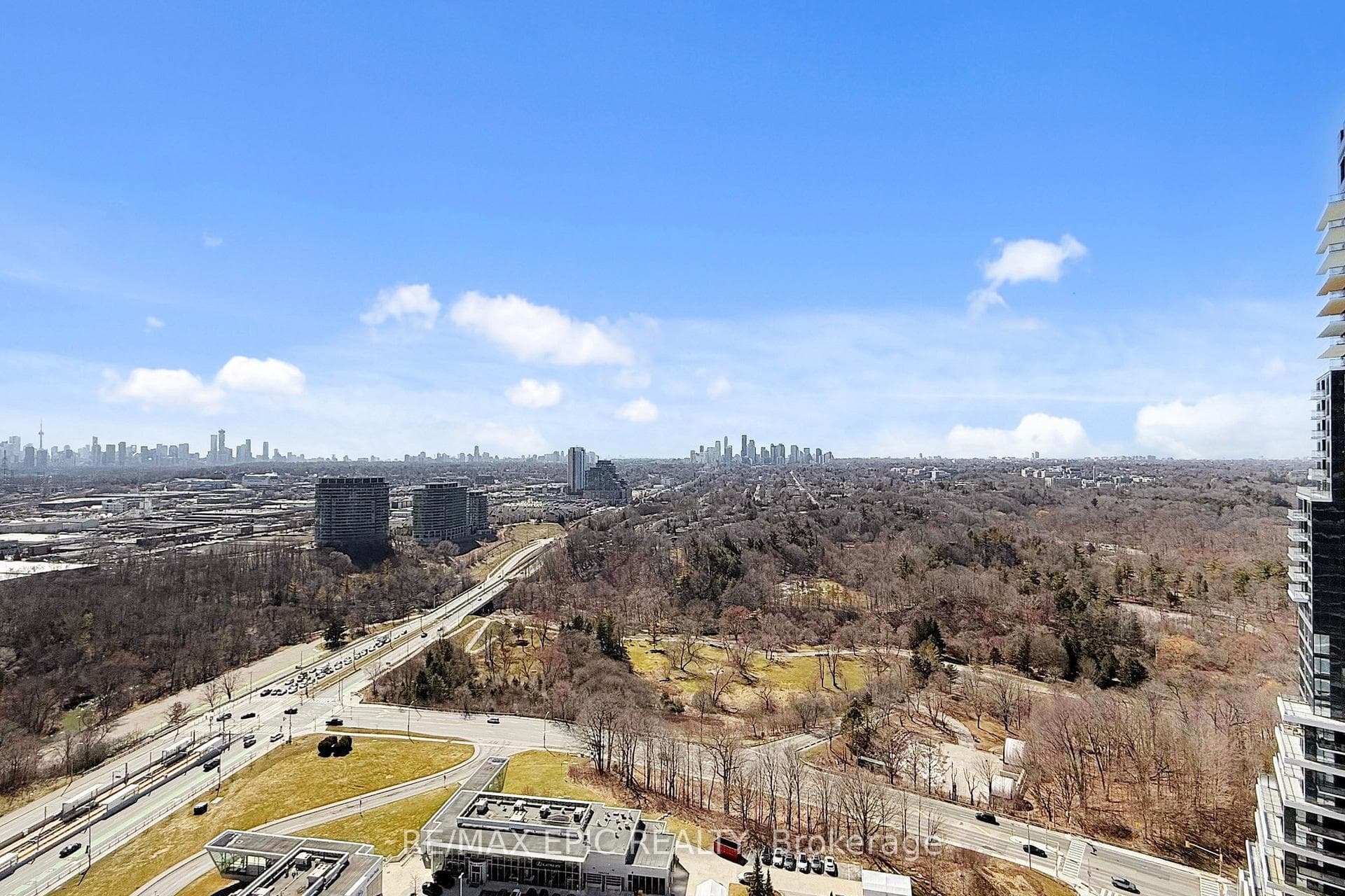 30 Inn On The Park Drive Unit 2809 photo 2