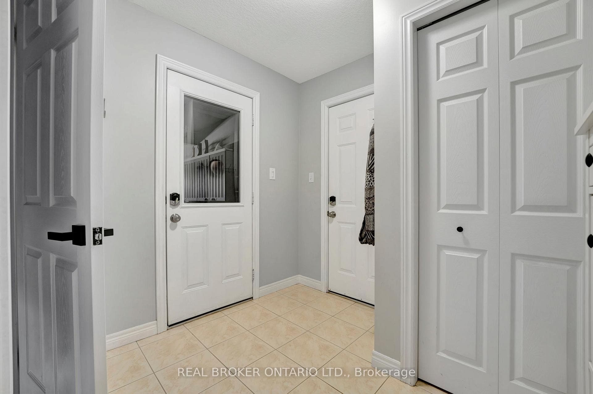 35 Dubrick Crescent photo 30