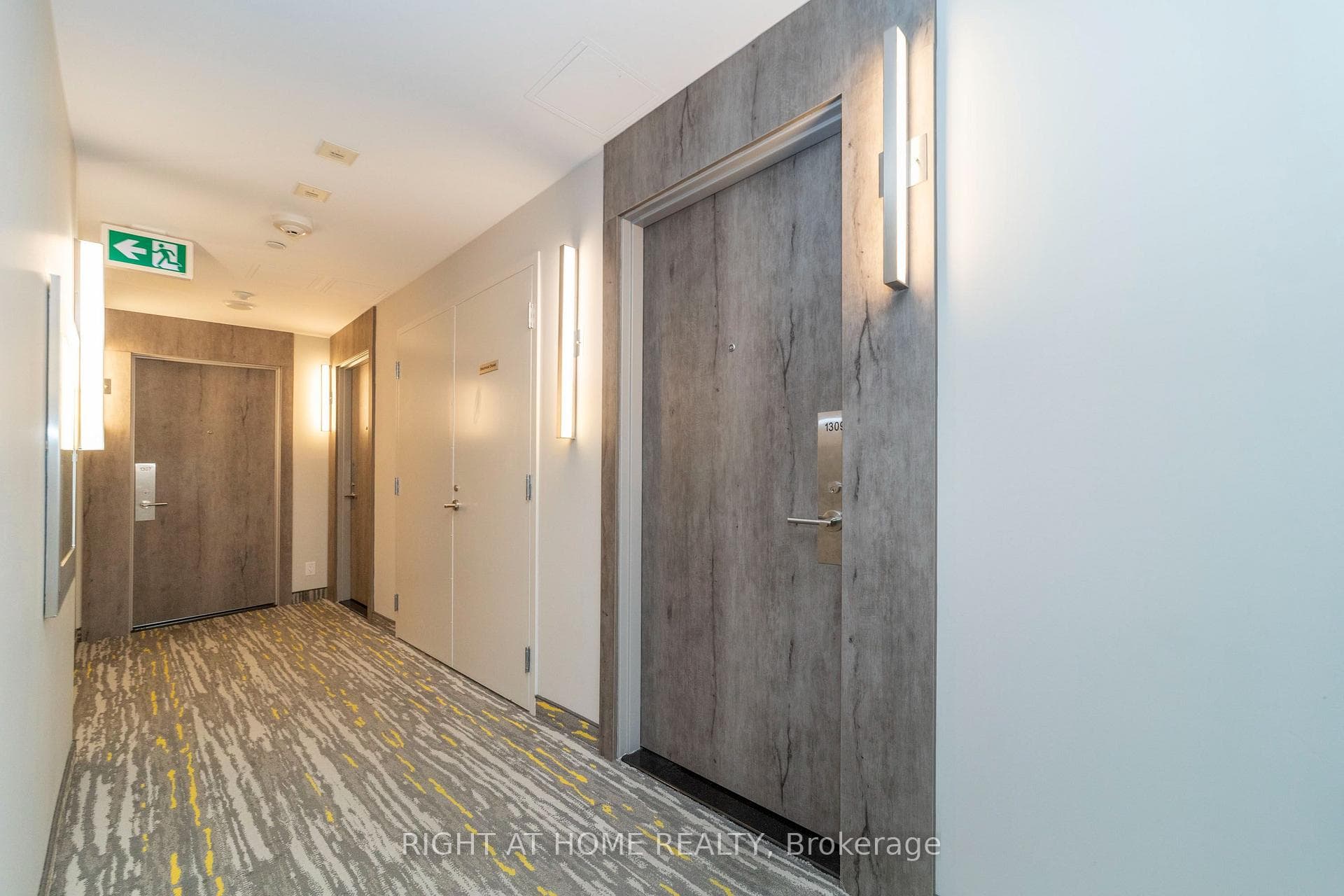 485 RICHMOND Road Unit 1309 photo 6