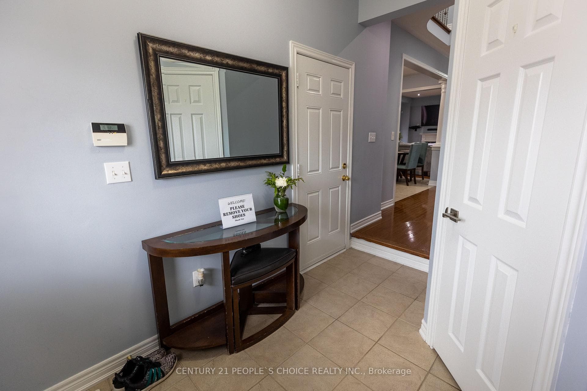66 Attview Crescent photo 4