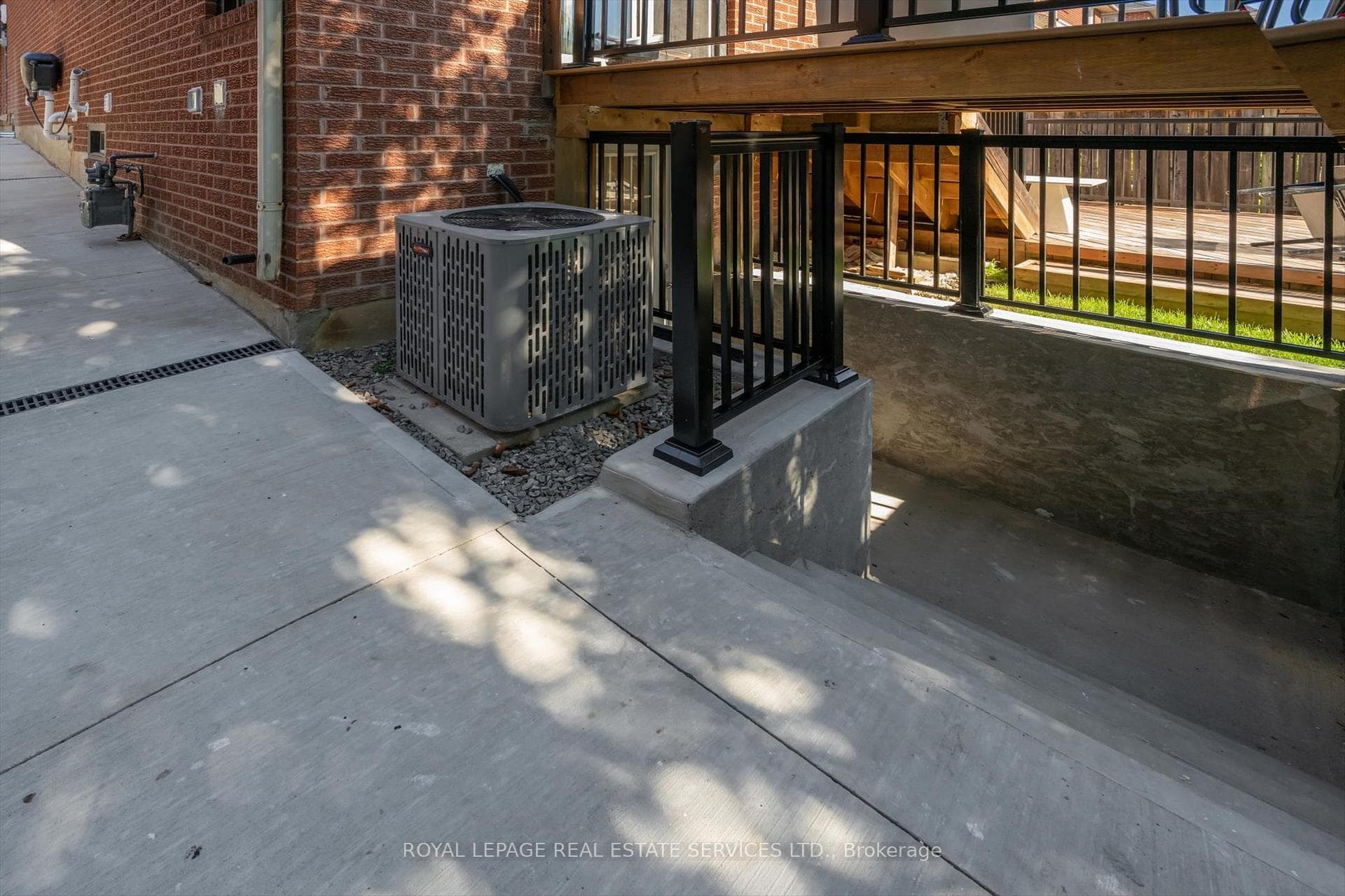 3872 Densbury Drive Unit Bsmt Apt photo 4