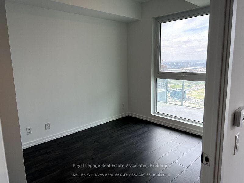 7890 Jane Street Unit 5003 photo 12
